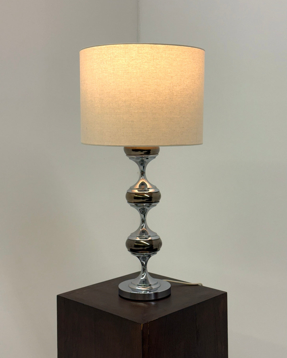 Space Age table lamp with chrome sculptural base by Wintage | The Oblist