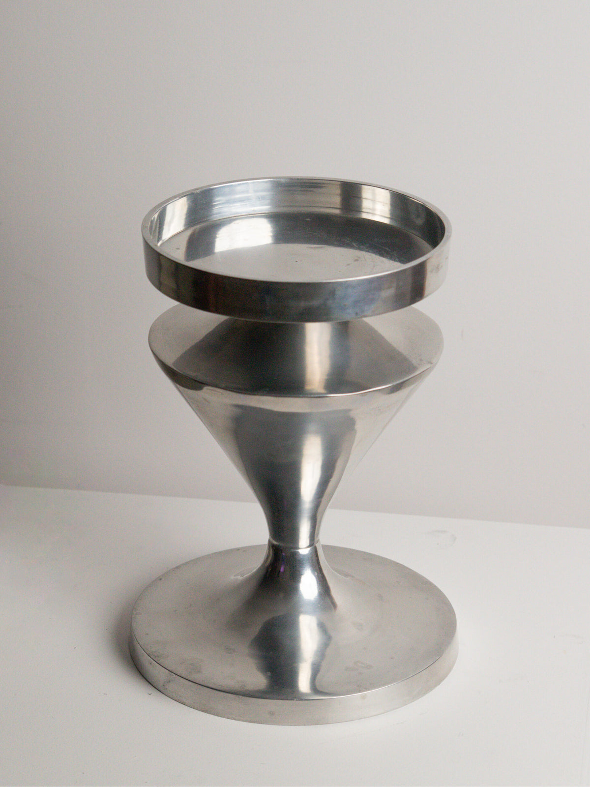 Hourglass Pedestal Stand with Lift-Off Tray, Polished Aluminium, Space Age 1970s — view 10