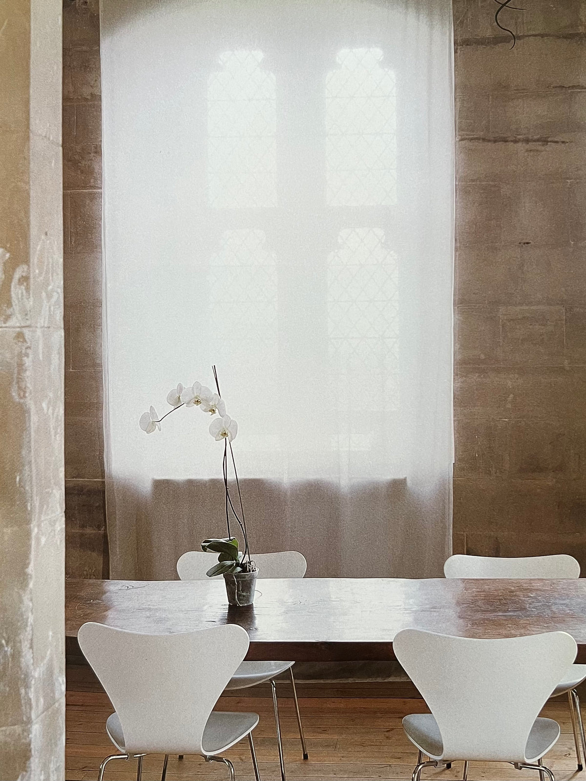 Country and Modern: Contemporary Interiors for Rural Settings - Decoration Book — view 10
