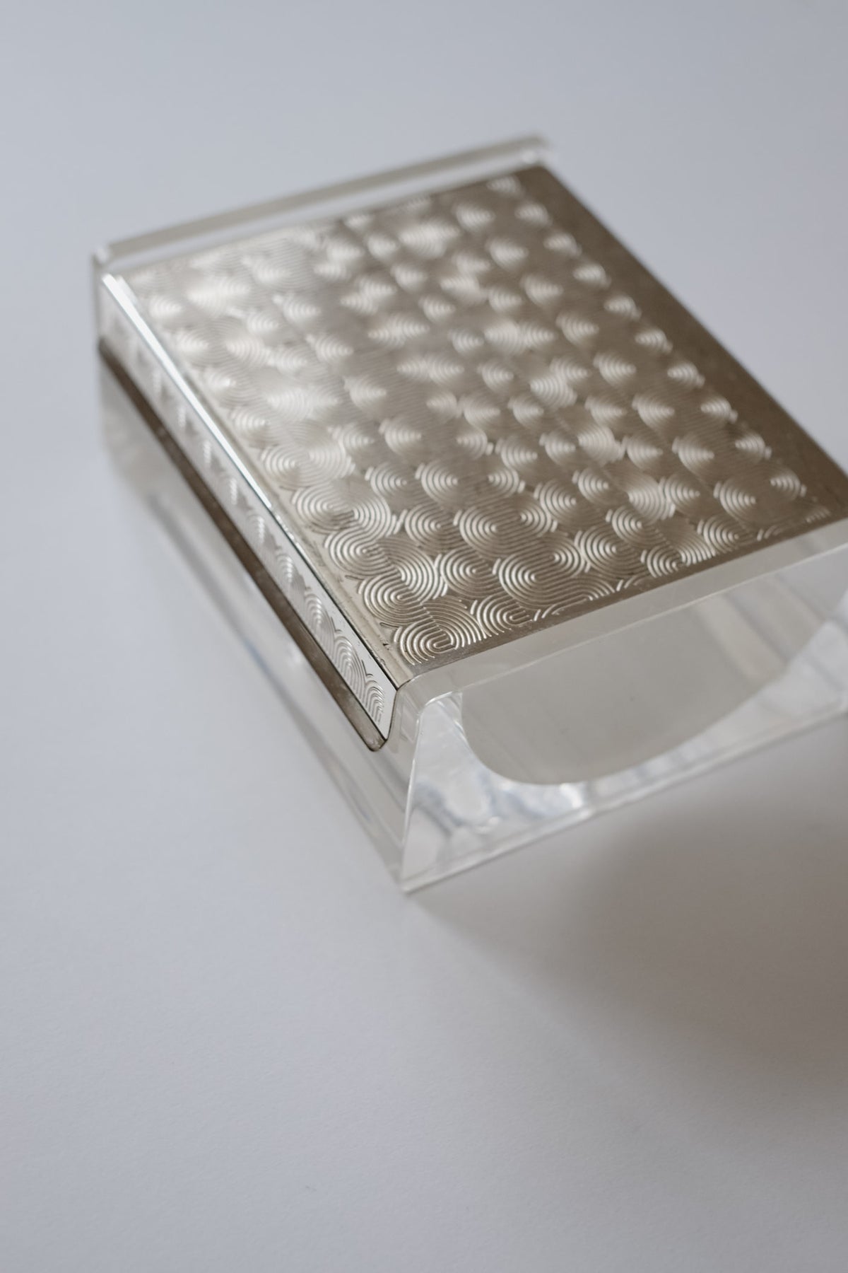 Mid-century Modern Jewelry Box — angled view of textured silver lid