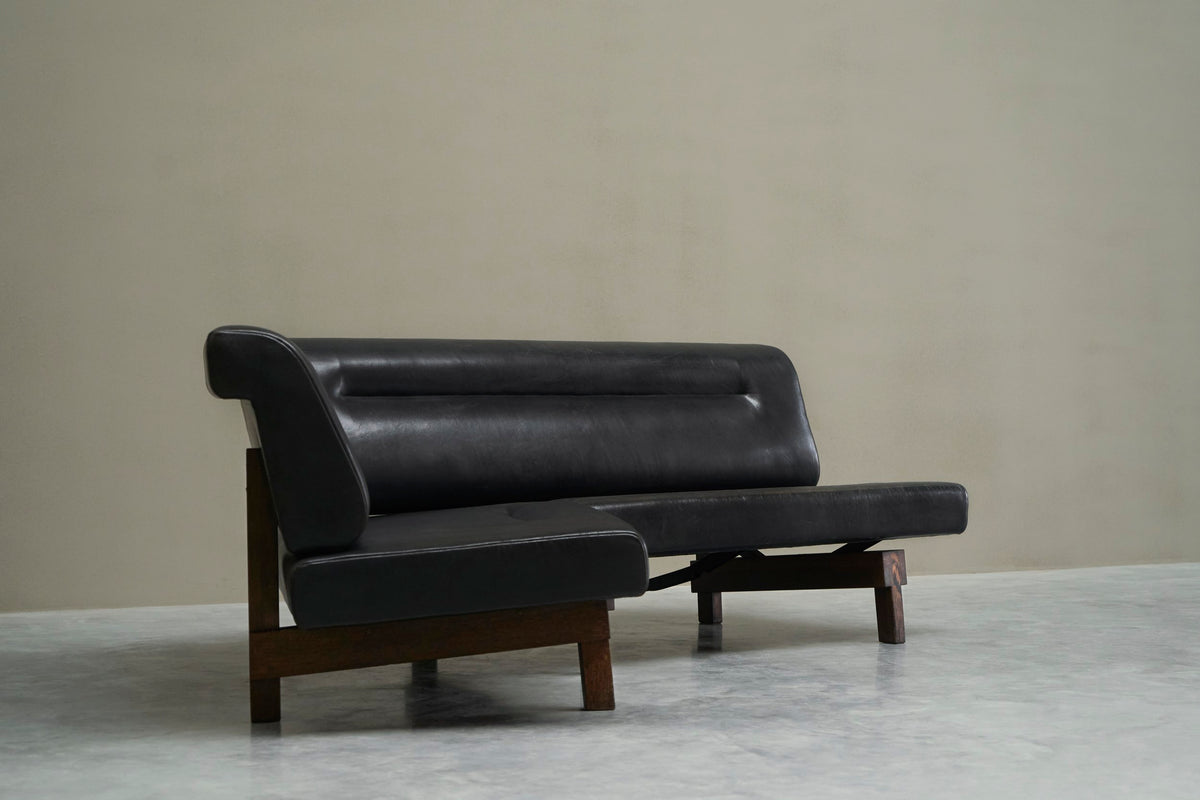Martin Visser One-Off Boomerang Sofa in Solid Wengé and Black Leather — view 9