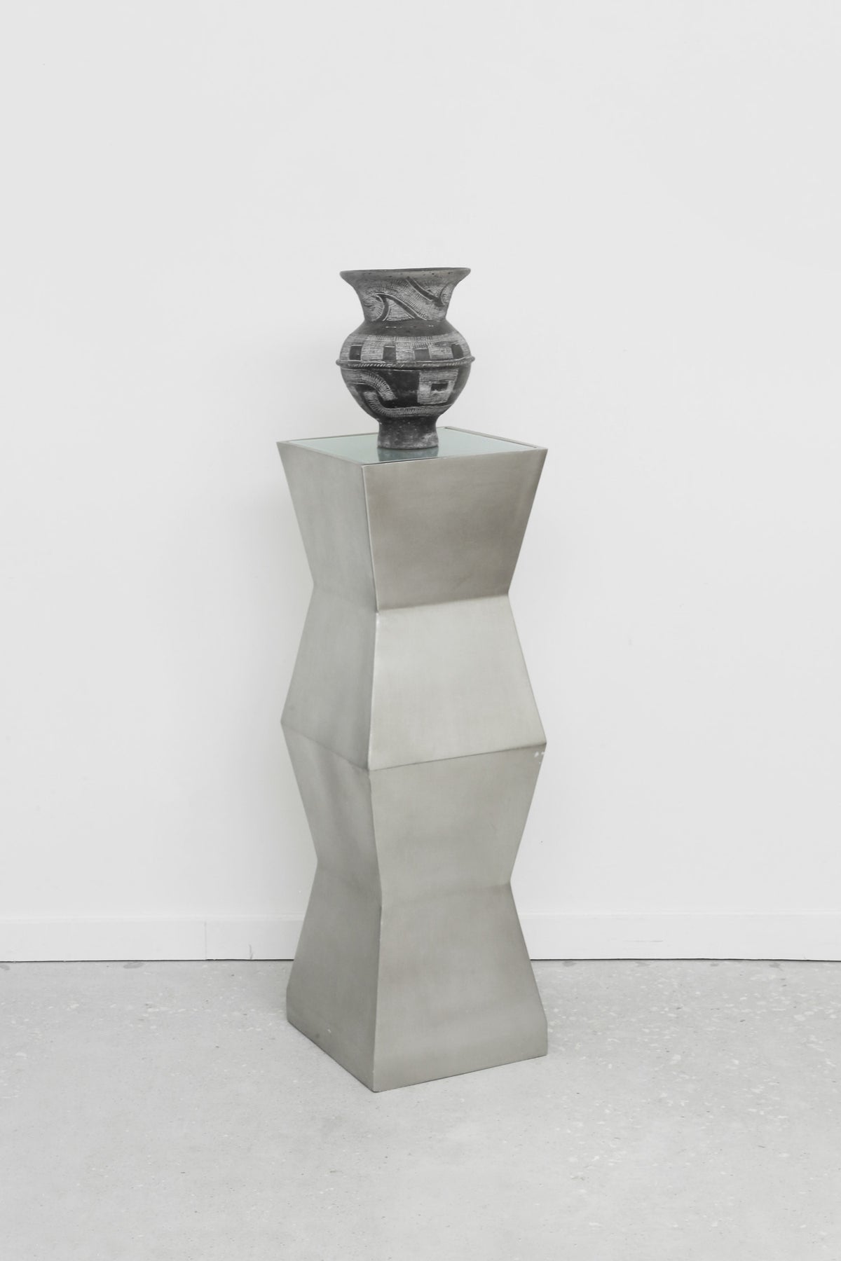 Geometric Pedestal Floor Lamp by Villa | The Oblist