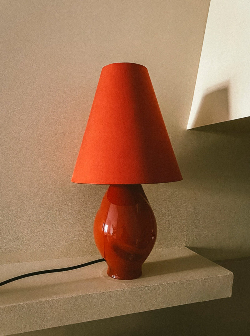 Dark red ceramic table lamp with conical shade by Los Objetos Decorativos