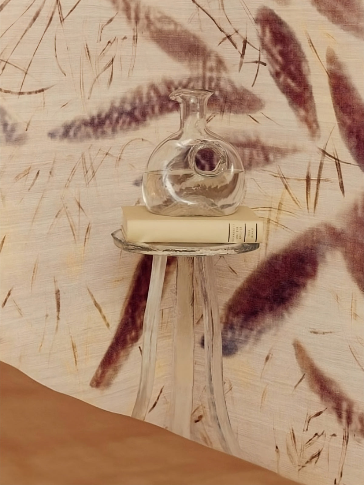 Lung 1.0 Transparent Side Table — close-up