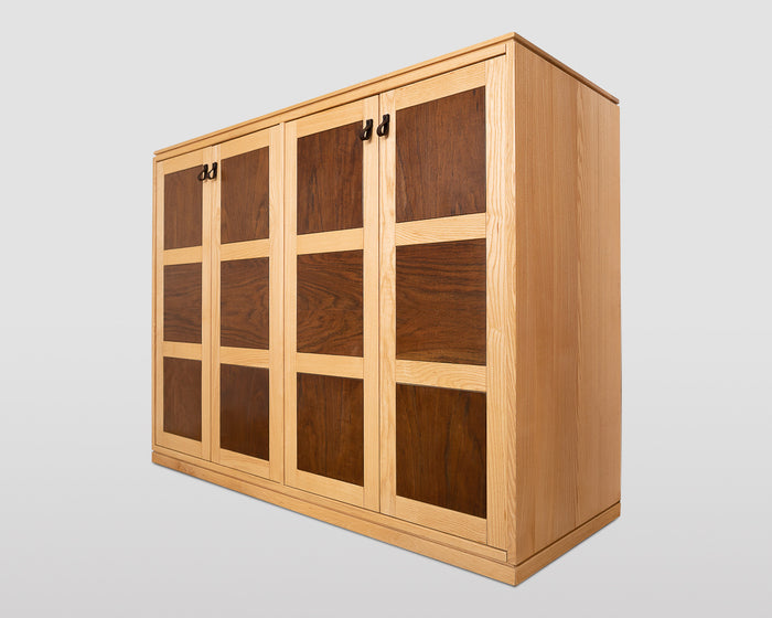 Scandinavian Style 4-Doors Wardrobe — detail view