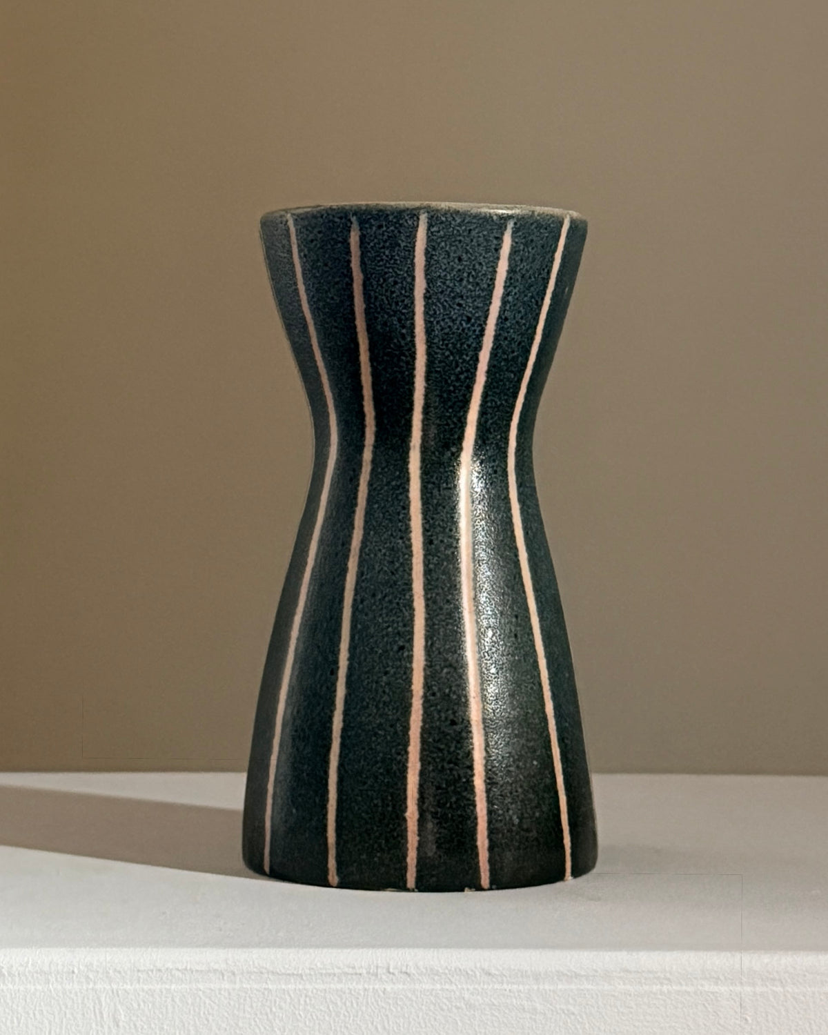 Ceramic diabolo vase attributed to Robert Picault, France, 1960 by Figuresdesign | The Oblist