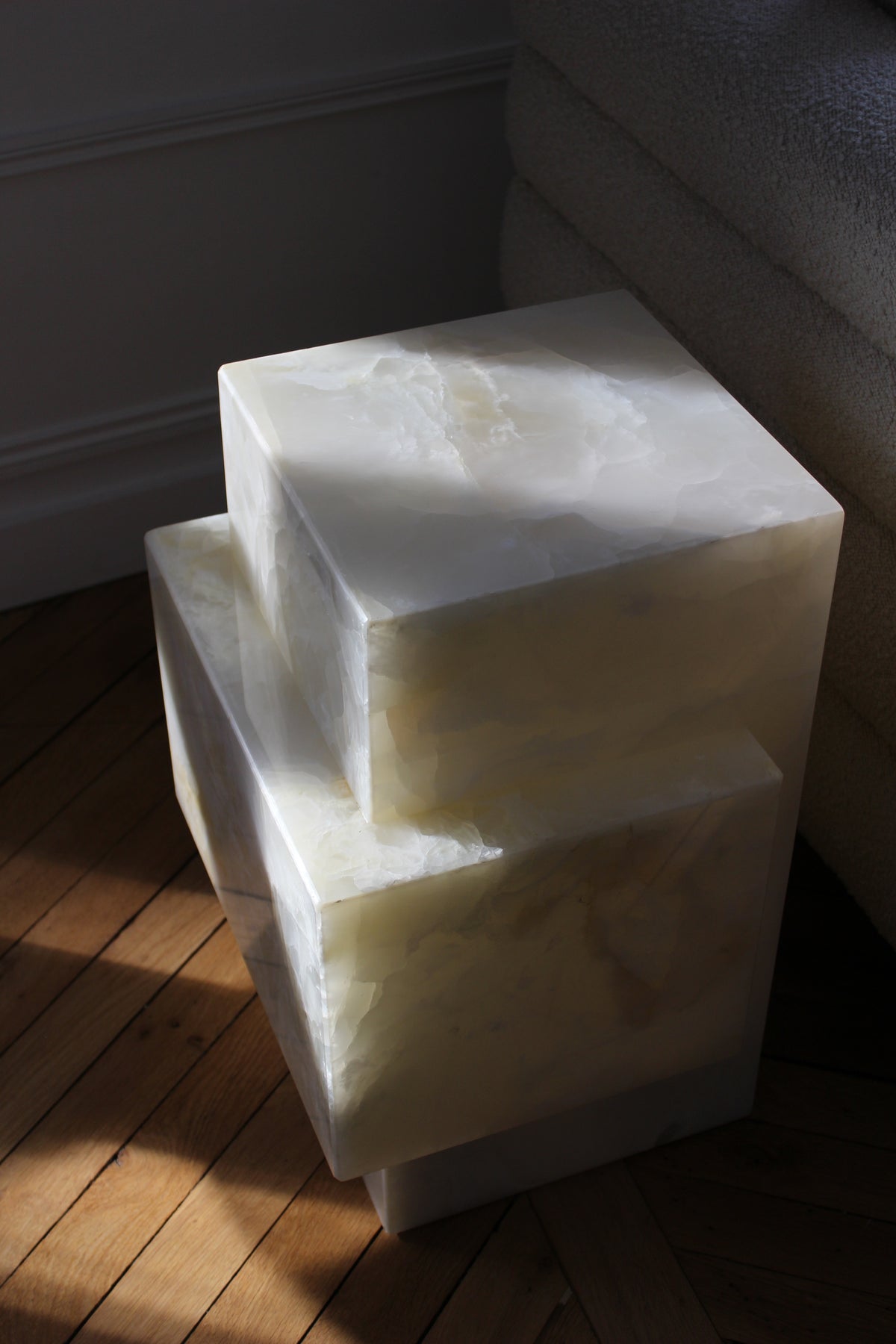 Ella White Onyx - Marble Coffee Table — detail view