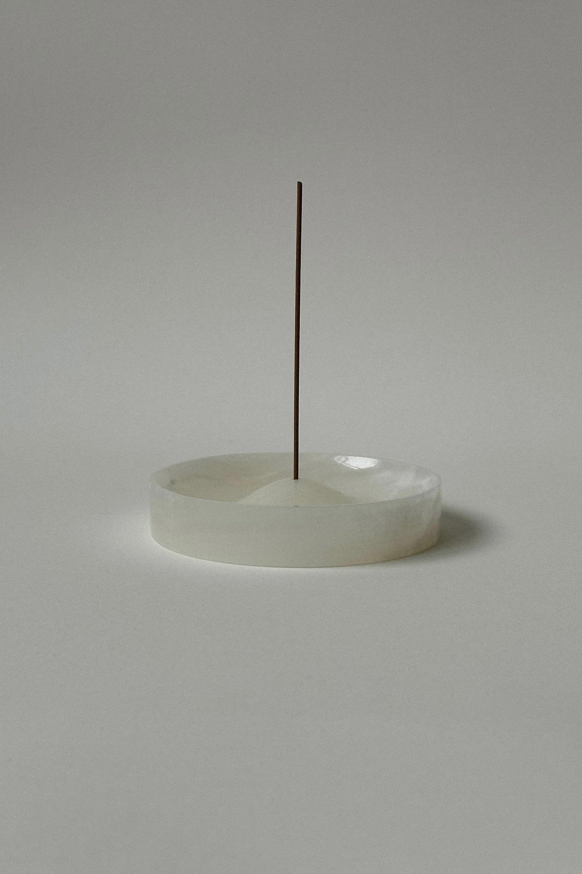 'ALTAR' incense holder — close-up