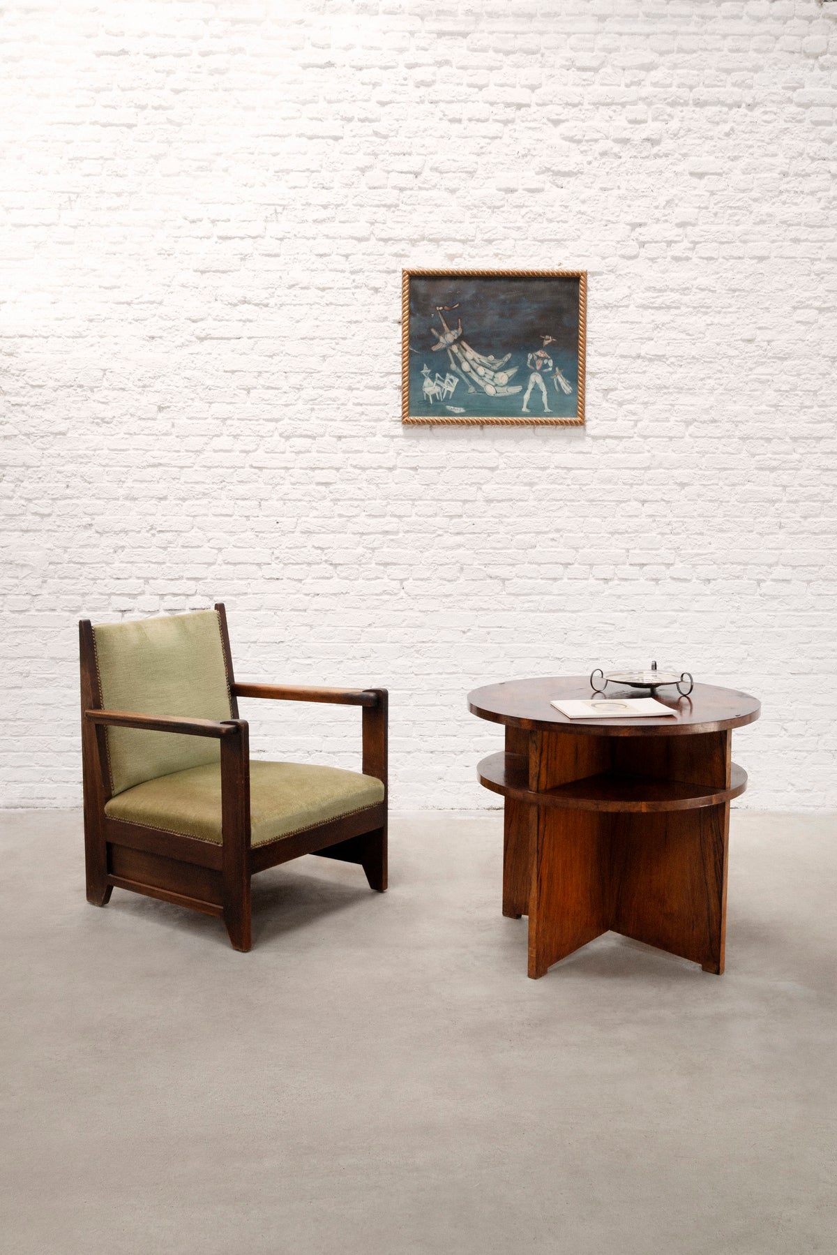 French Modernist Circular Coffee Table with Integrated Shelving, c. 1935 — close-up