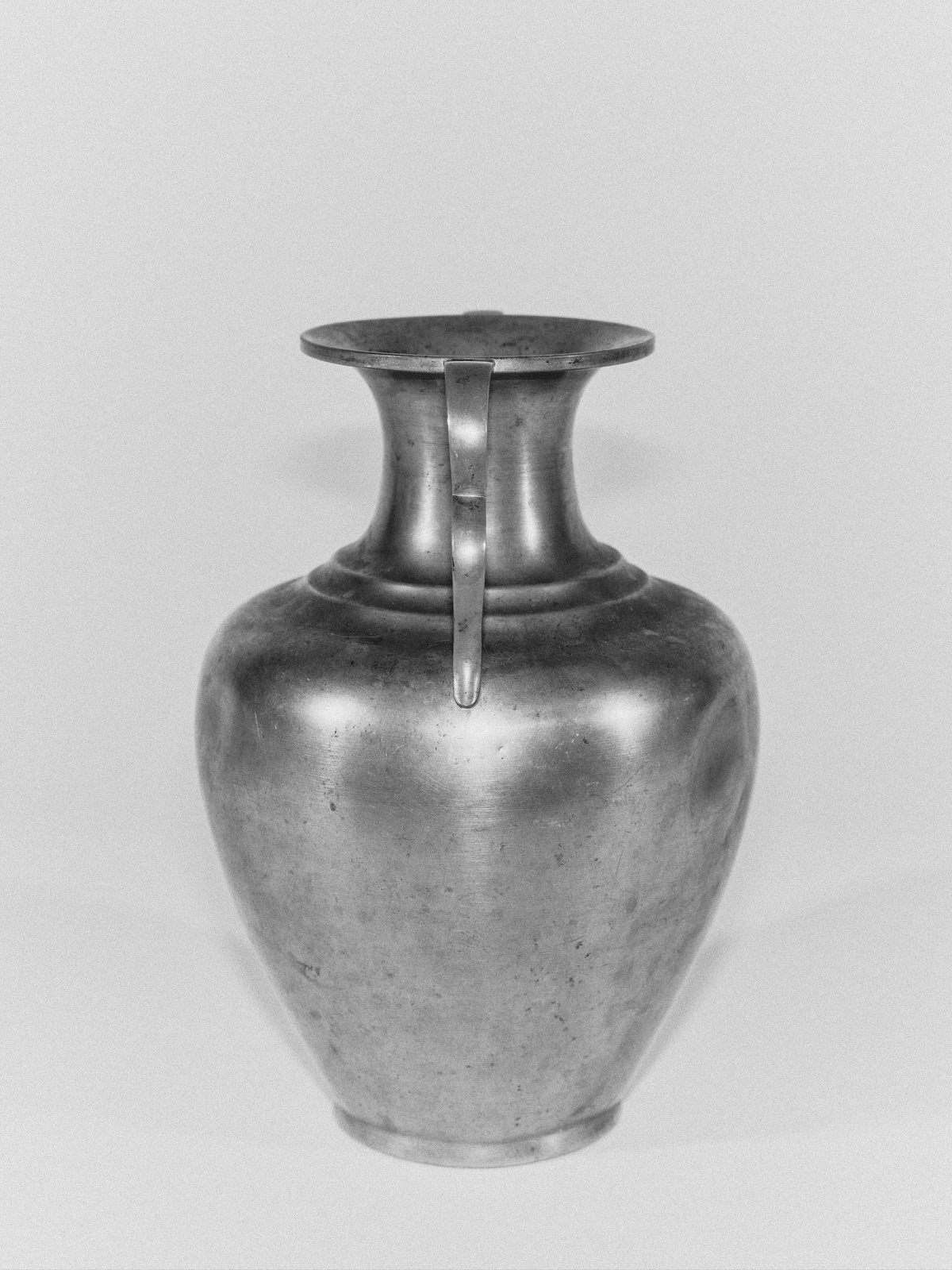 Sylvia Stave for C.G. Hallberg, Metal Amphora Vase, Art Deco, Sweden, 1936 — detail view