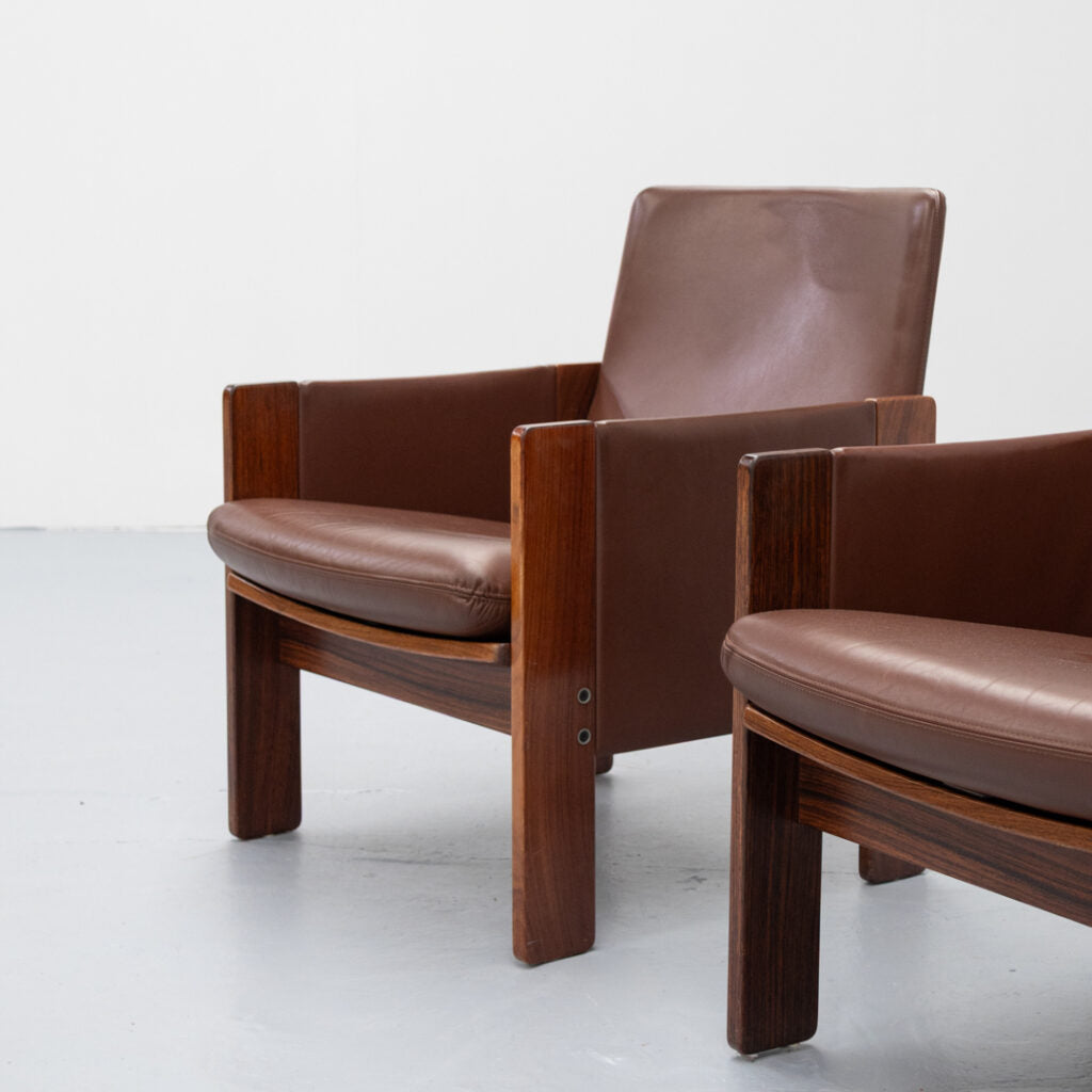 Set of 2 Cassina 917 Armchairs by Afra & Tobia Scarpa — close-up