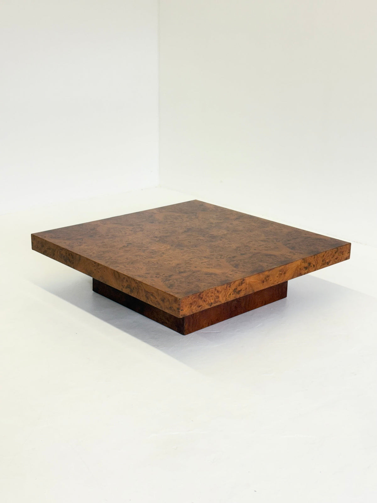 XL Square Coffee Table by Turri made of burl wood by Wintage | The Oblist