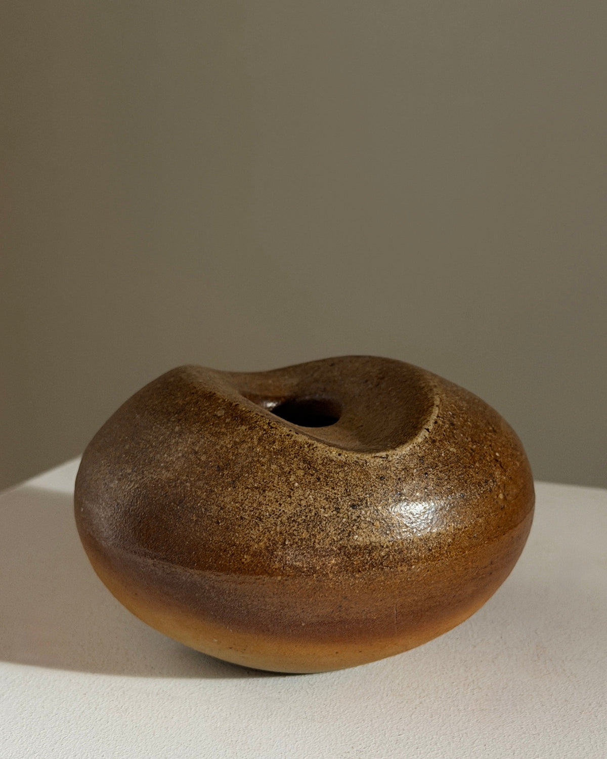 Stoneware ashtray by Annie Maume, 1970 by Figuresdesign | The Oblist