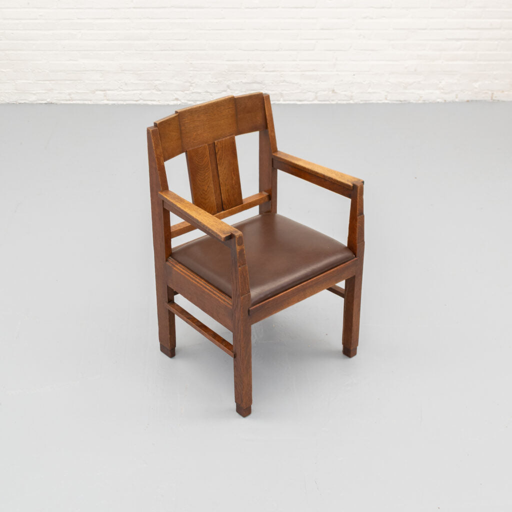 Dutch Art Deco Chair — close-up
