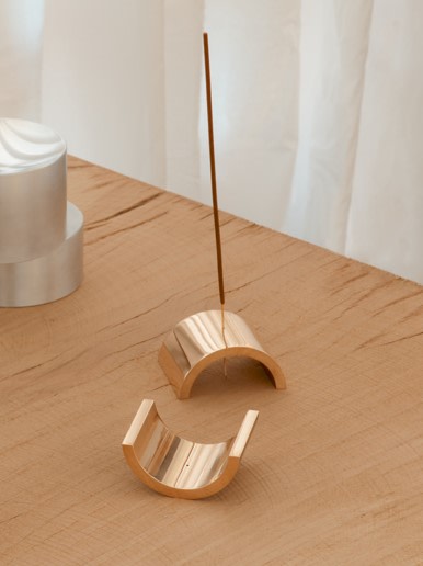 Up and down incense holders — detail view