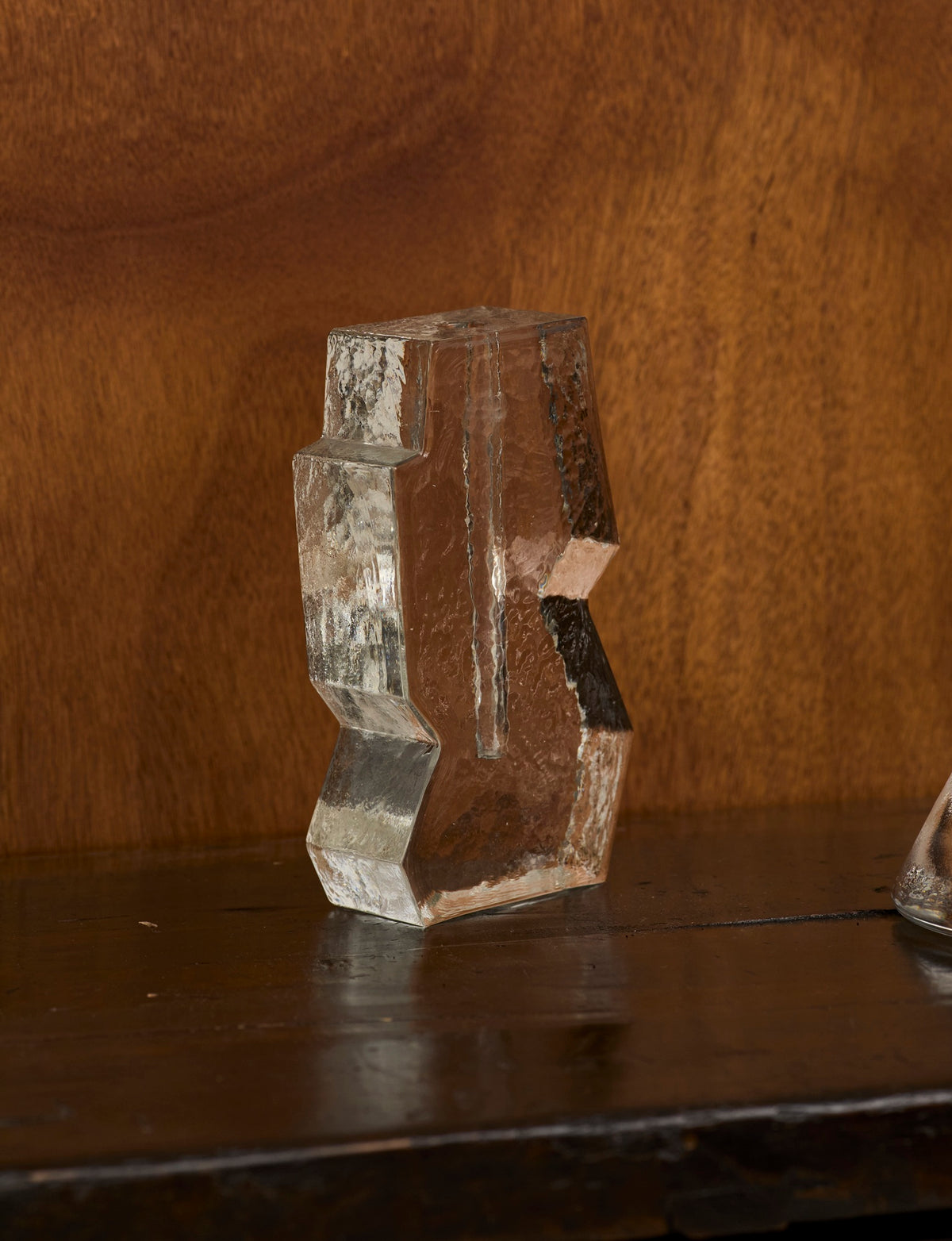 Sculptural Unifleur / Stem Vase in European glass c. 1960-70 — in context