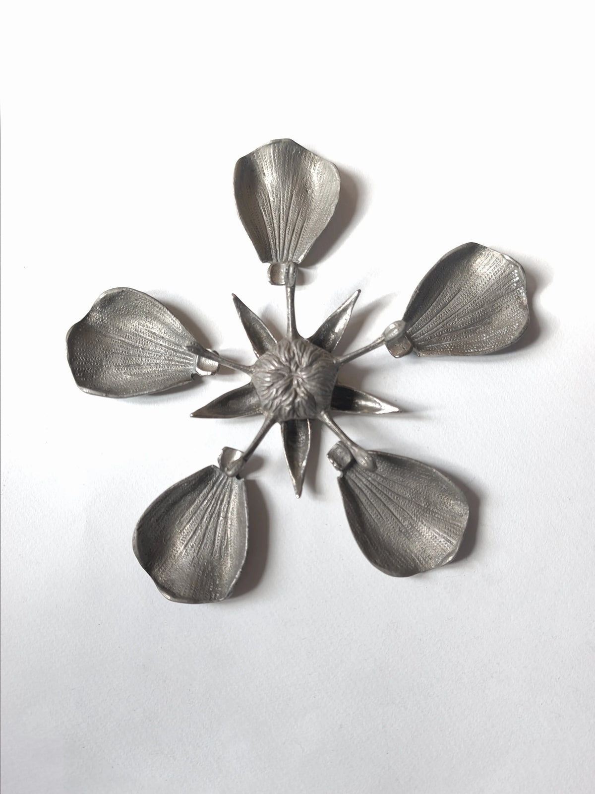 Floral Ashtray — close-up