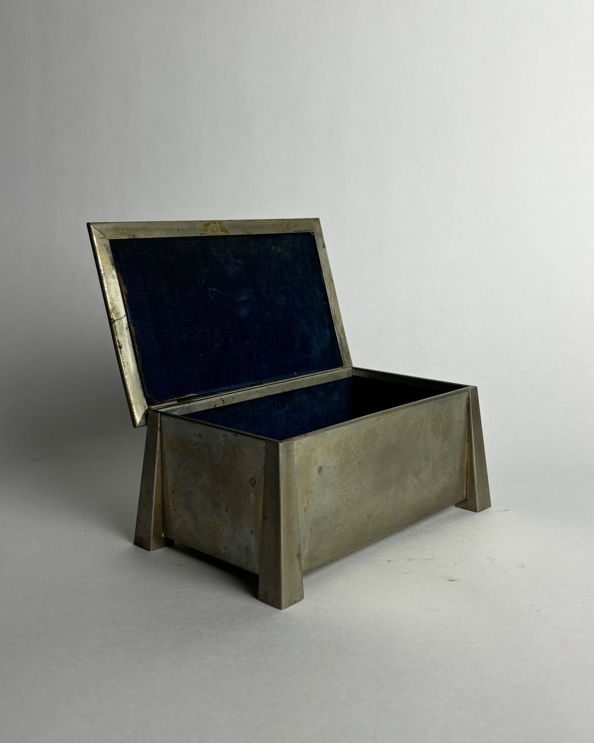 Vintage Boxes in Nickel - Lidded Cigarette Collection — detail view