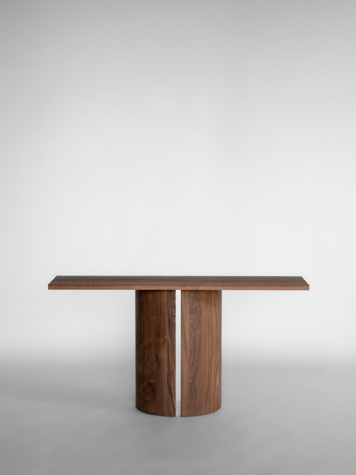 Aperta Console — lifestyle setting