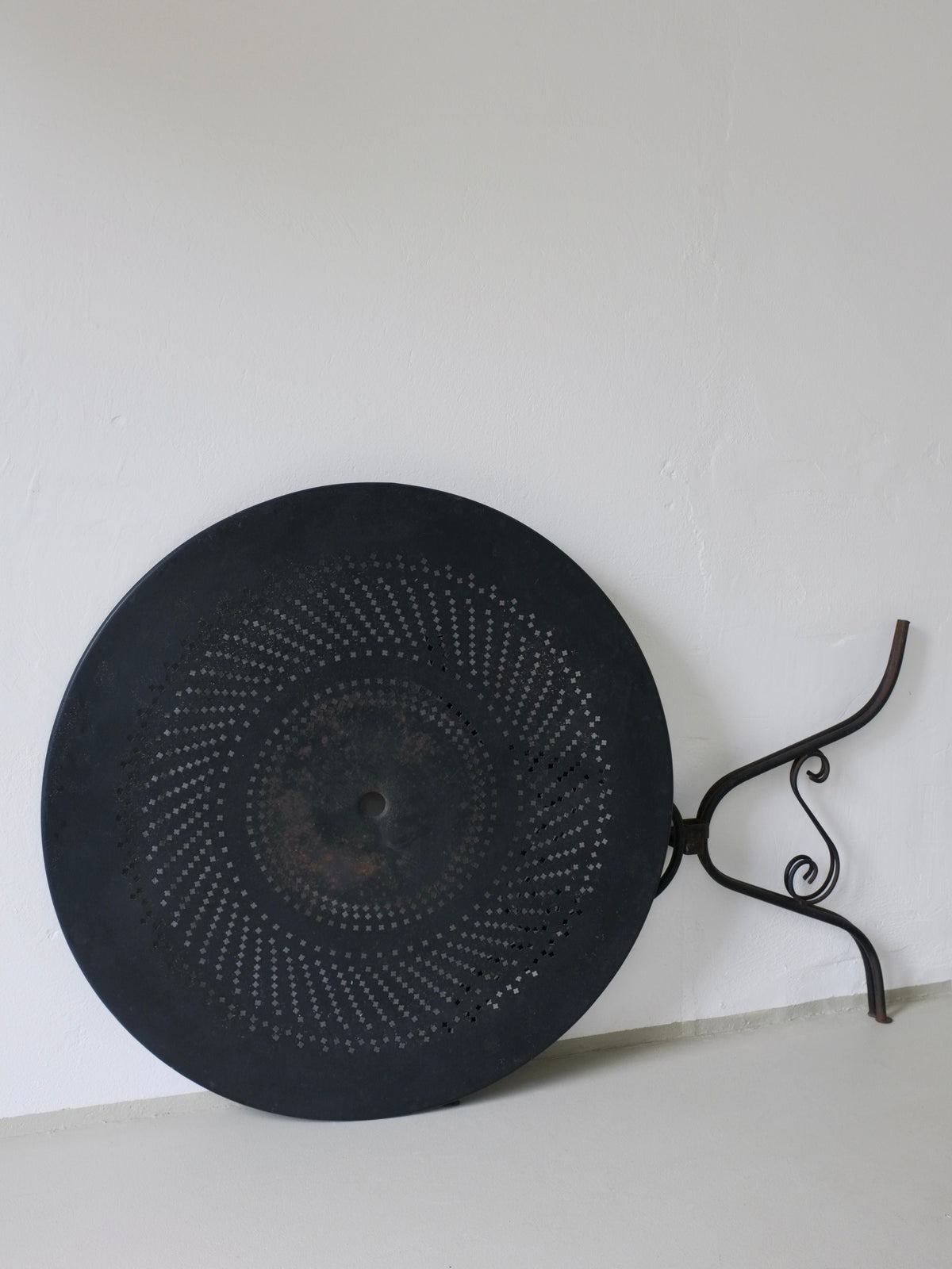 Wrought Iron Garden Dining Set, 1950s France — angled view of round table top