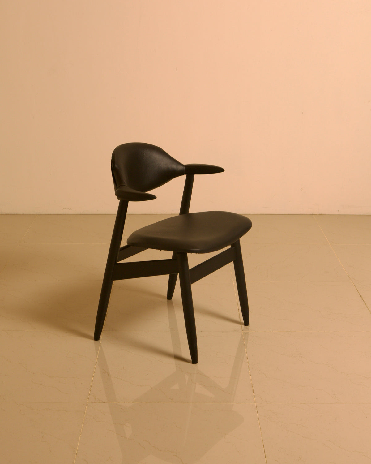 Dutch "Buffalo" Armchair in Wood and Black Leather, 1960s by Treaptyque | The Oblist — vintage black leather design