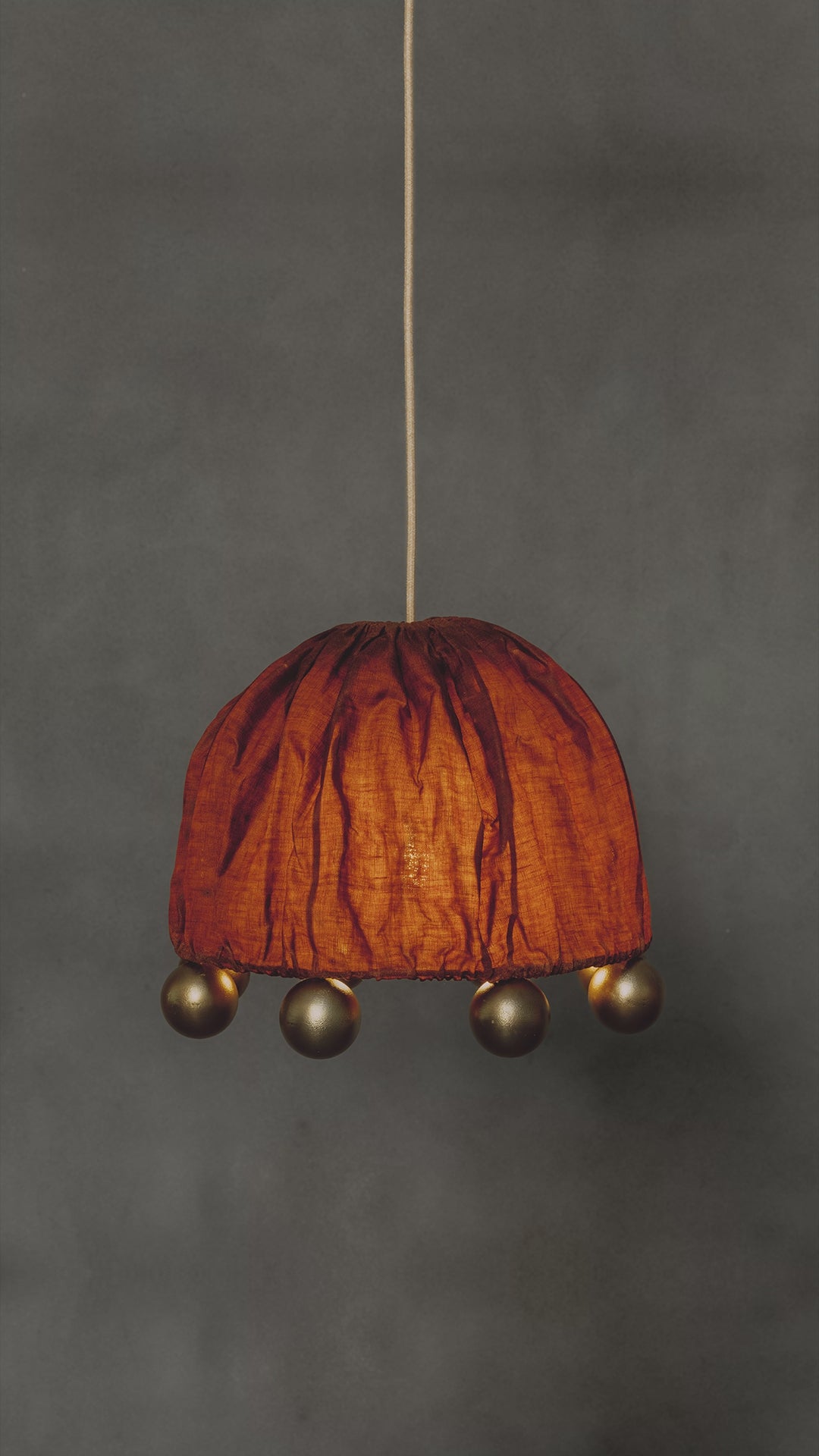 ALTER Pendant Light  | Brass Beeswax Linen Ceriops - Video