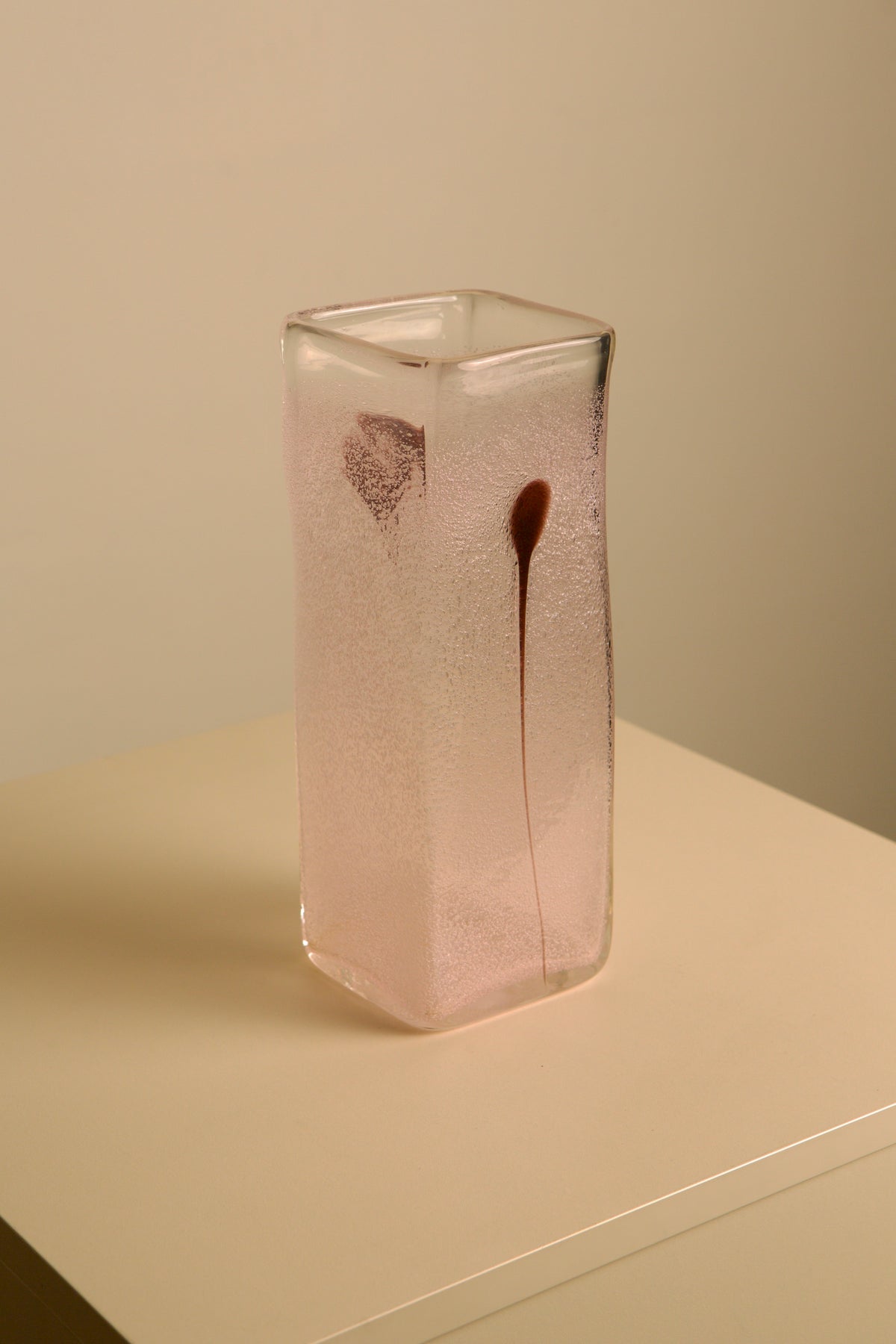 Pair of Italian 80s Murano glass and purple feather vases — in context