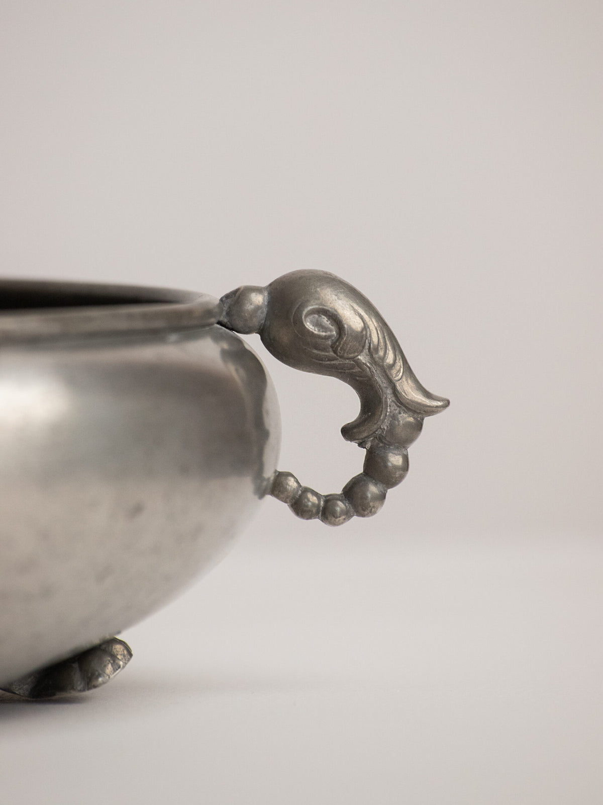 Footed Pewter Bowl with Bird or Dolphin Head Handles, Swedish Grace and Art Deco Idiom, 1930s — view 9
