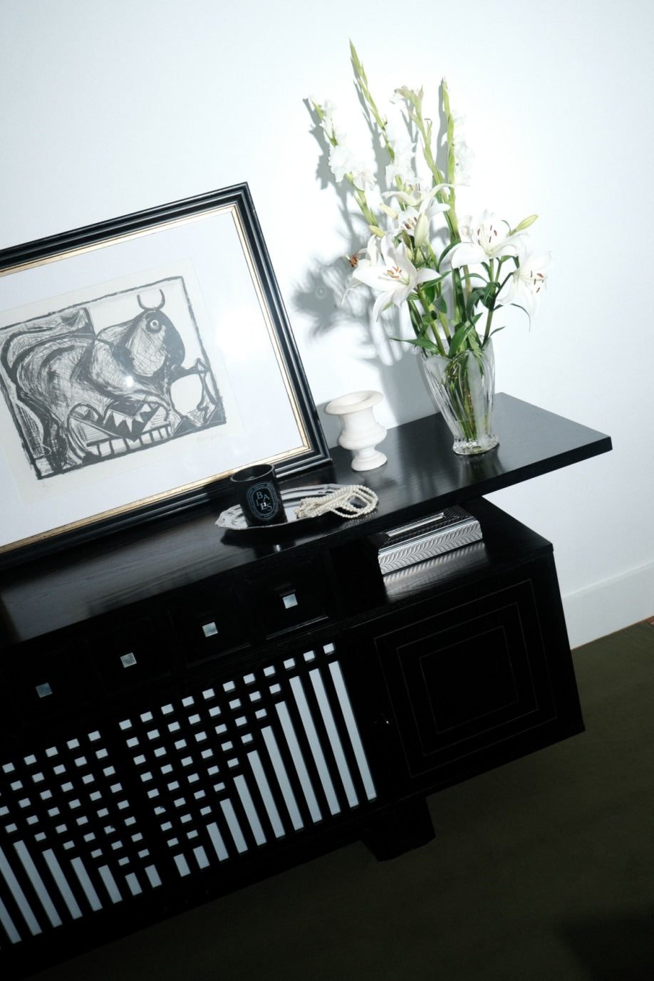 Charles Rennie Mackintosh Black Sideboard — detail view