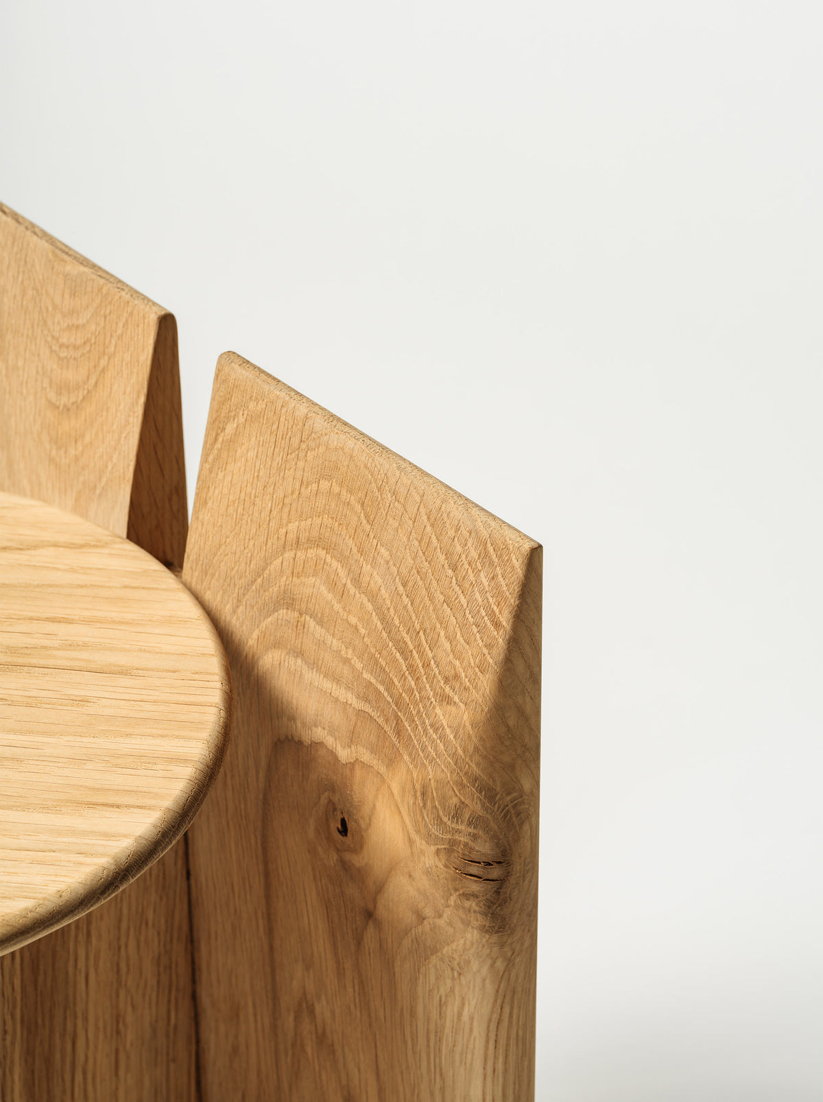 Tabi Stand — alternate view