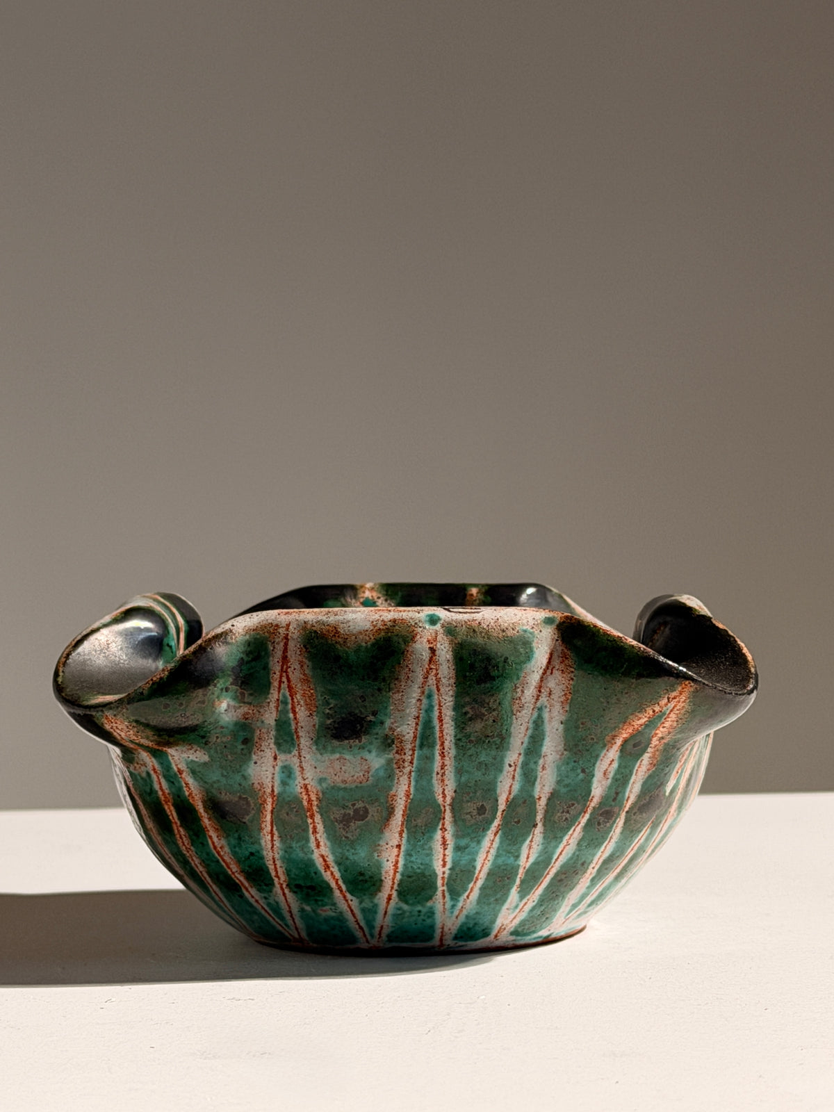 Ceramic vide-poche by Robert Picault, Vallauris, circa 1950 — side angle
