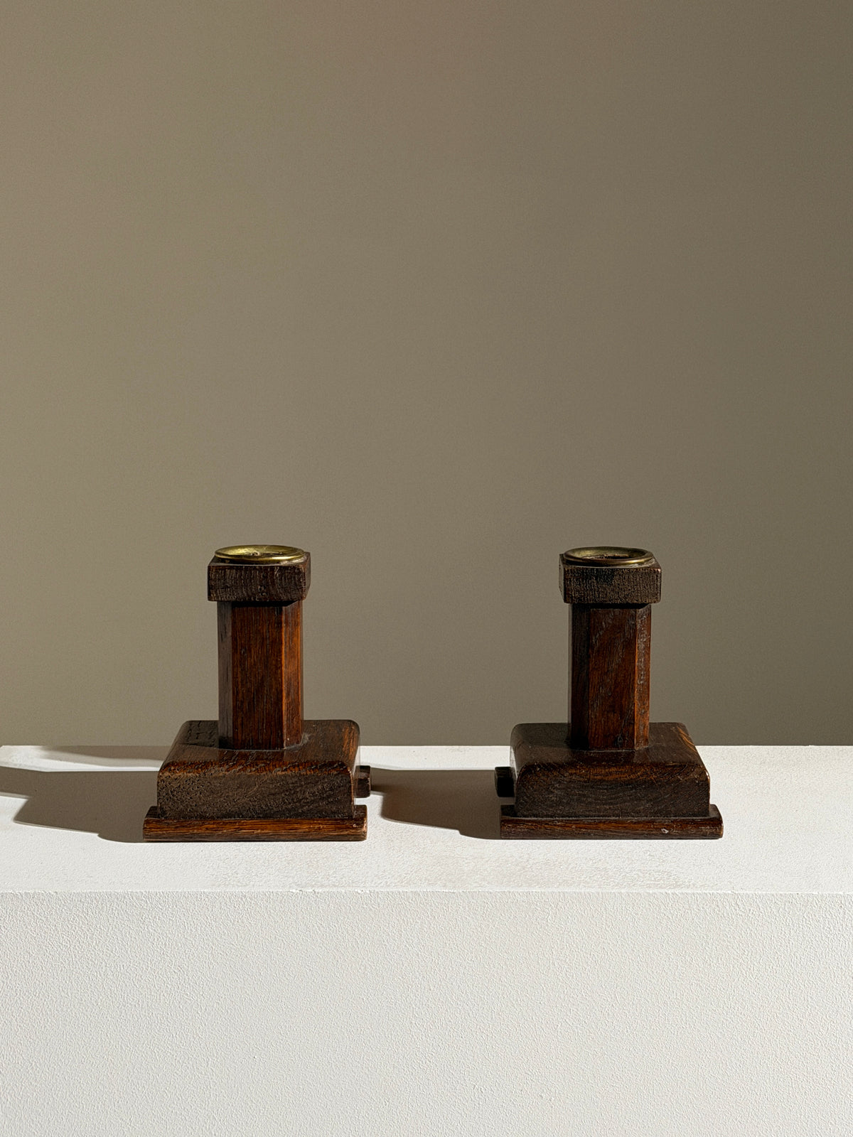 Pair of Art Deco candleholders, France, 1920 — detail view