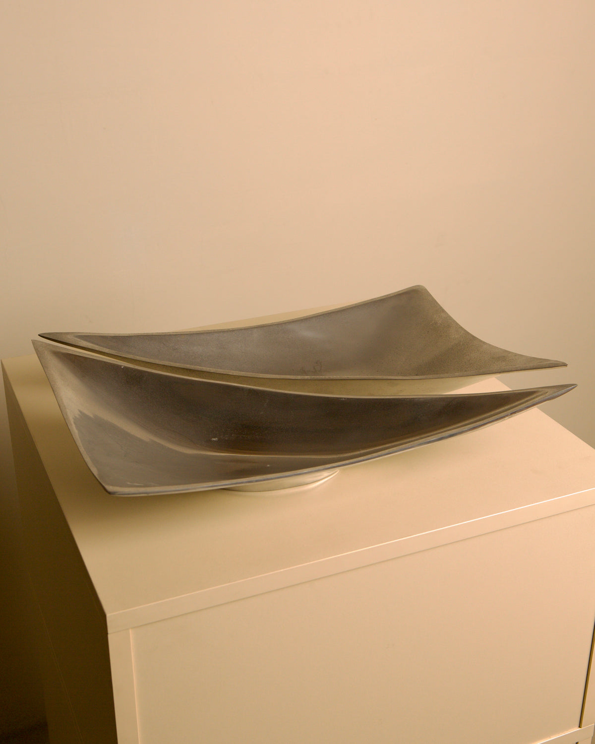 Pair of Italian "Triangle" aluminium catch-alls, 1980s by Treaptyque | The Oblist