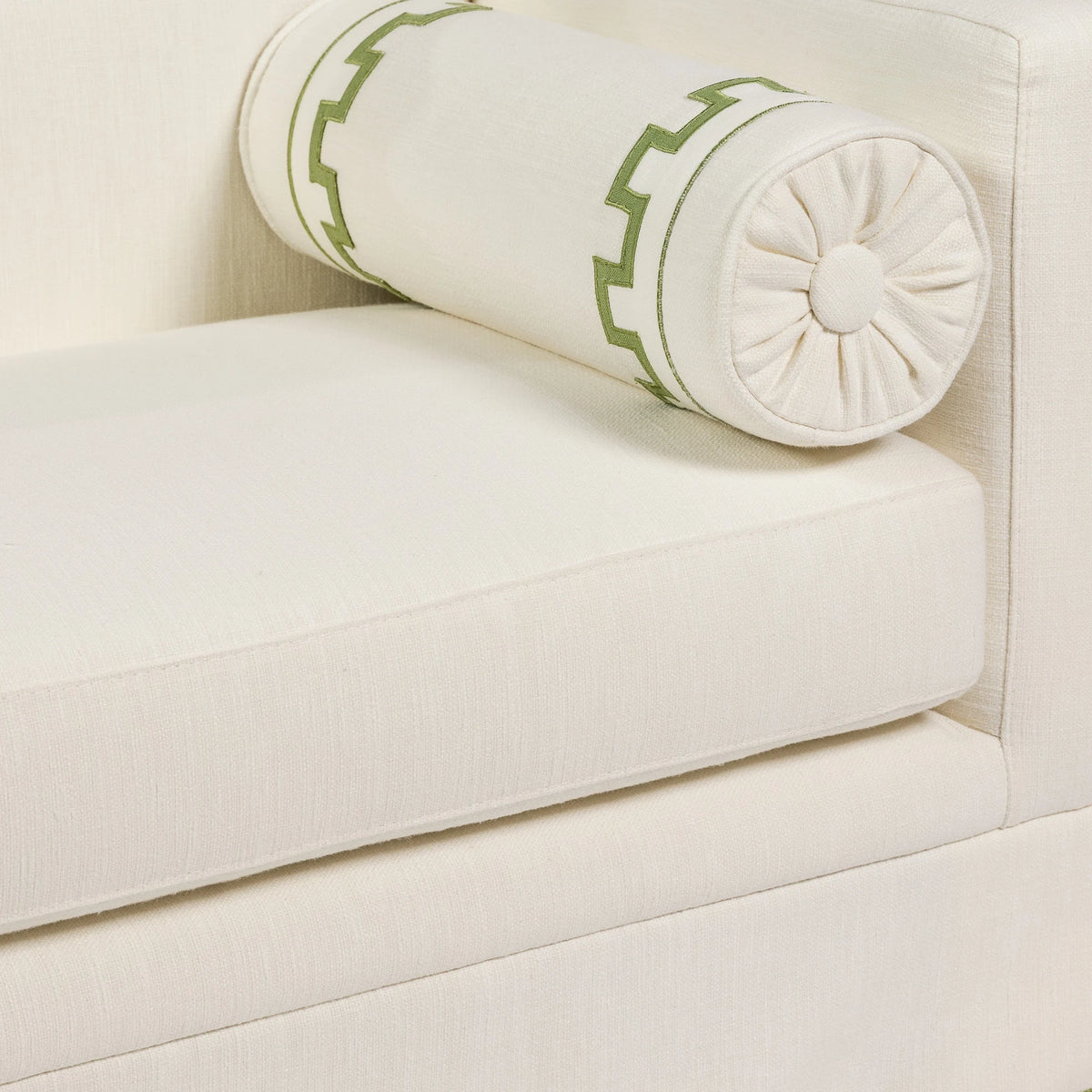 Julian Seat Bench III - Easy Colourwash - Devon Border — detail view