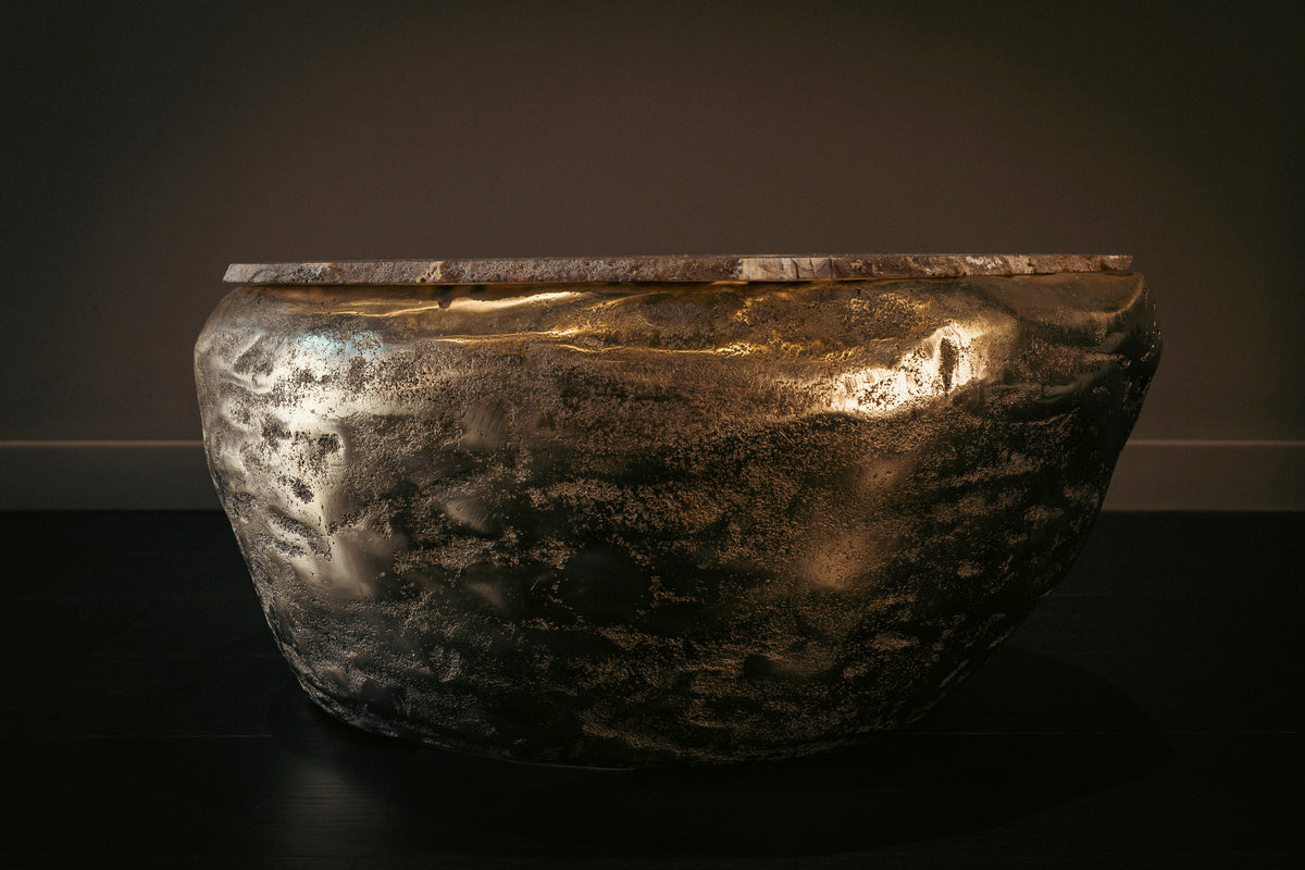 ERNEST coffee table - Minimalism Coffee Table in Brass and Agata — detail view