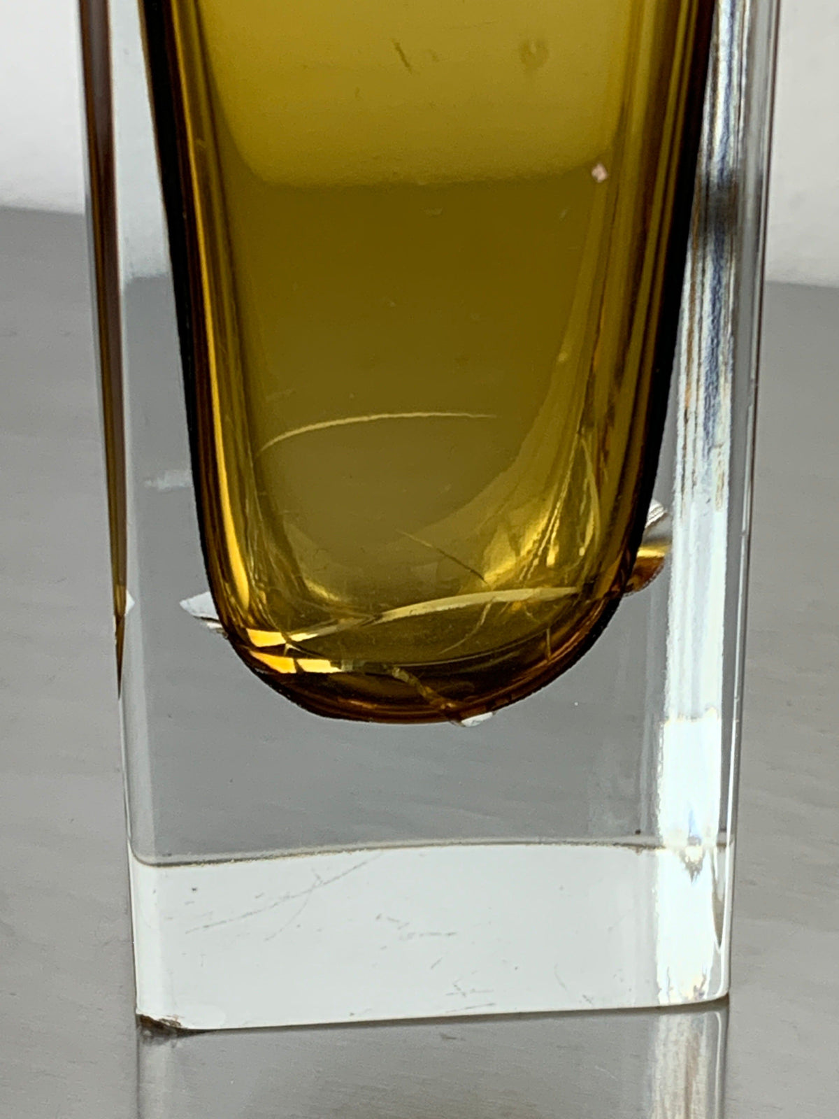 Yellow Sommerso vase, Murano Glass, Italy, 1970 — top view highlighting amber glass detail