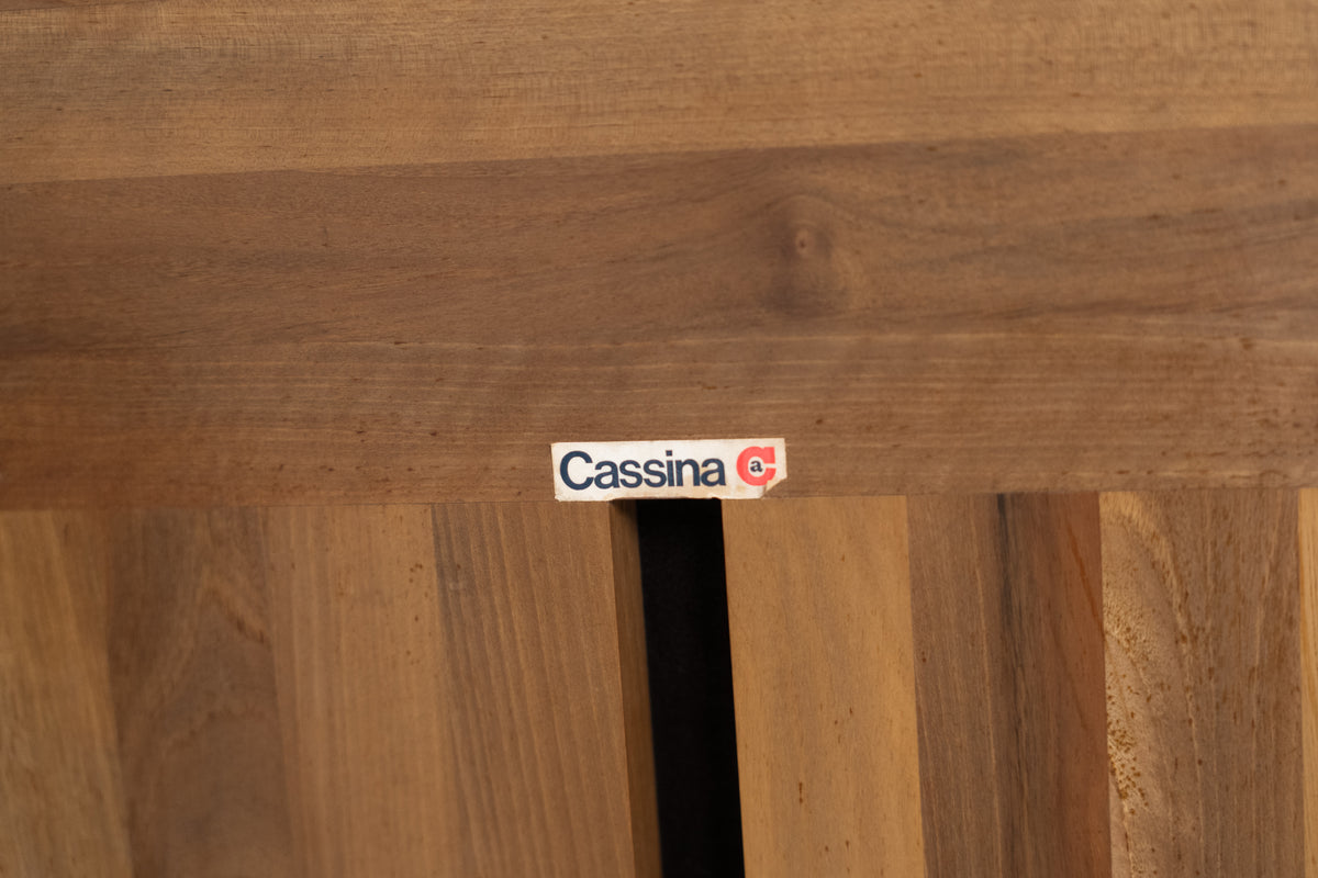 Pianura Sofa by Mario Bellini for Cassina — close-up of wood grain detail