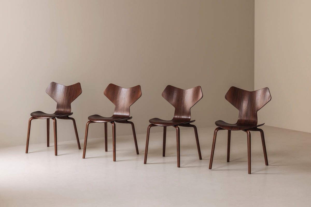 First Edition Grand Prix Chairs Model 3130 by Arne Jacobsen for Fritz Hansen, 1957 — additional view