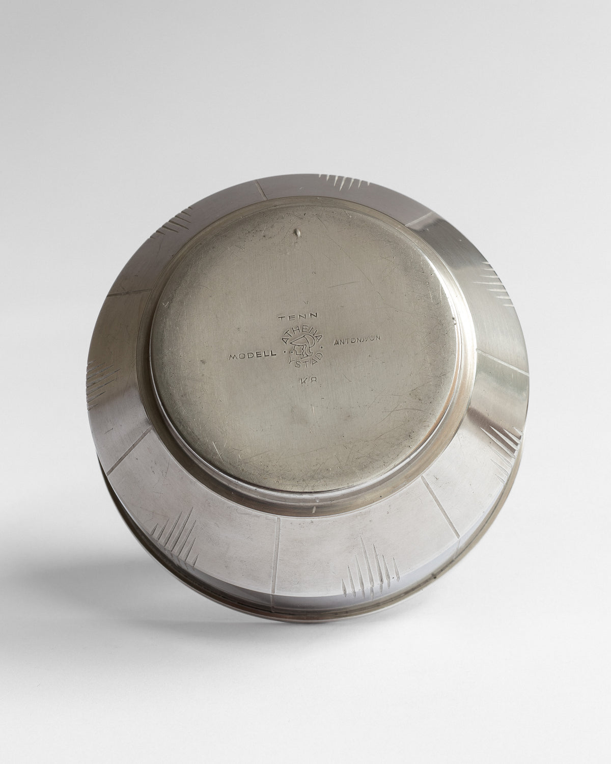 Art Deco Pewter Box by Oscar Antonsson, 1930s, Sweden — close-up