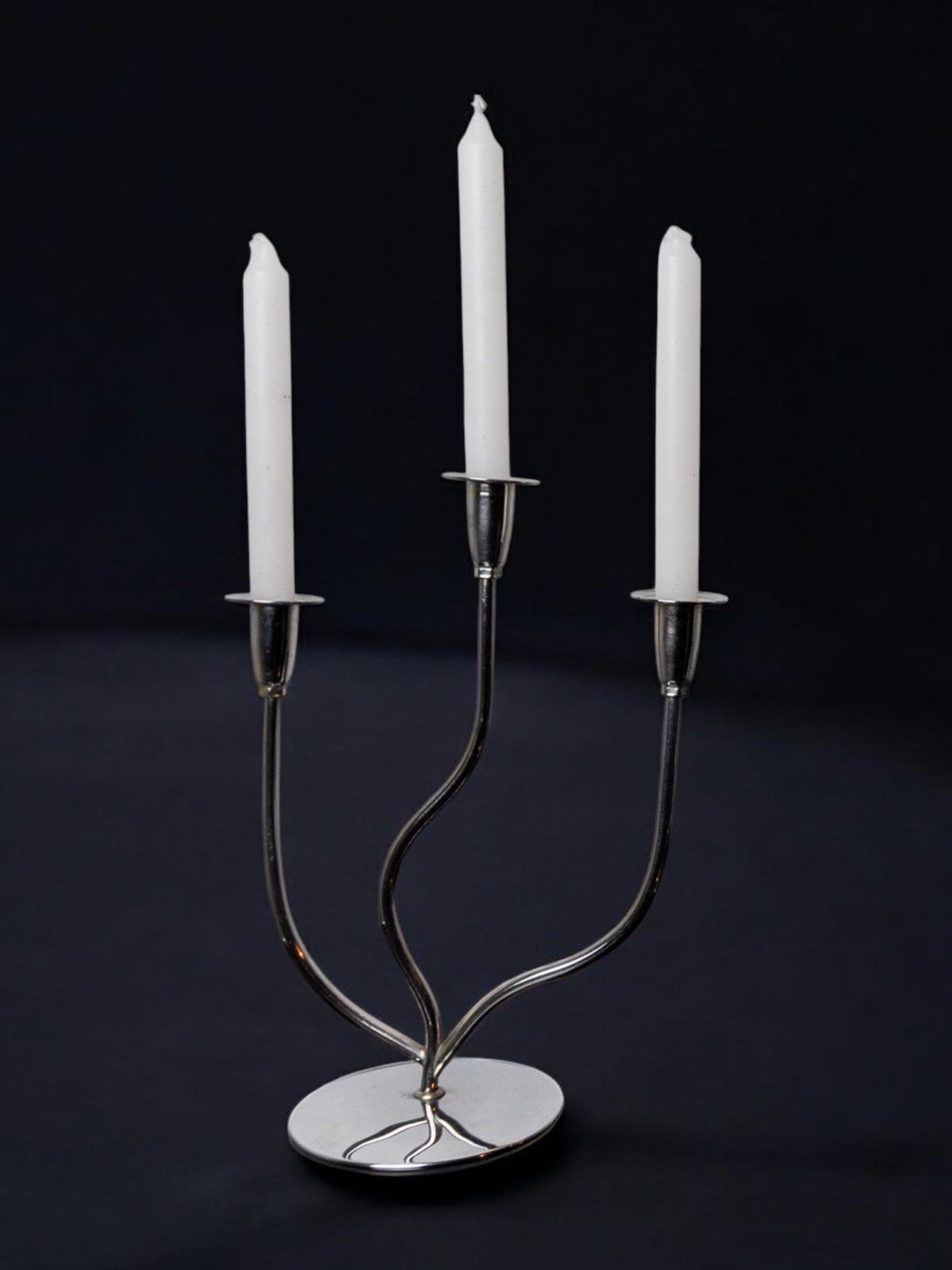 Art deco candlestick in stainless steel 3 flames, Spain, 1970 — detail view