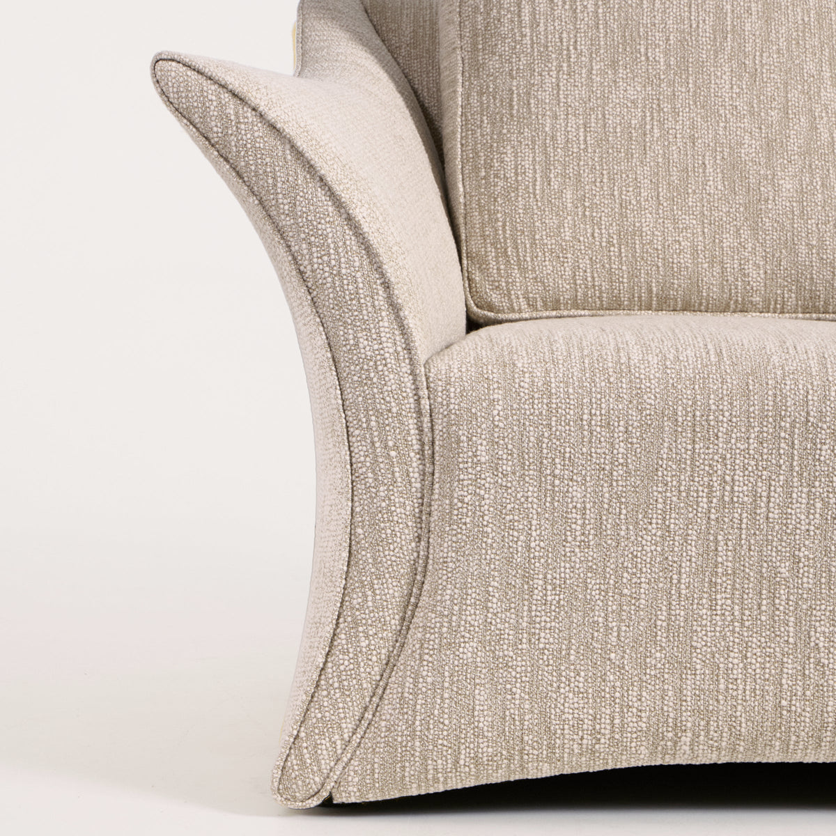 Perícia Lounge Chair — view 9