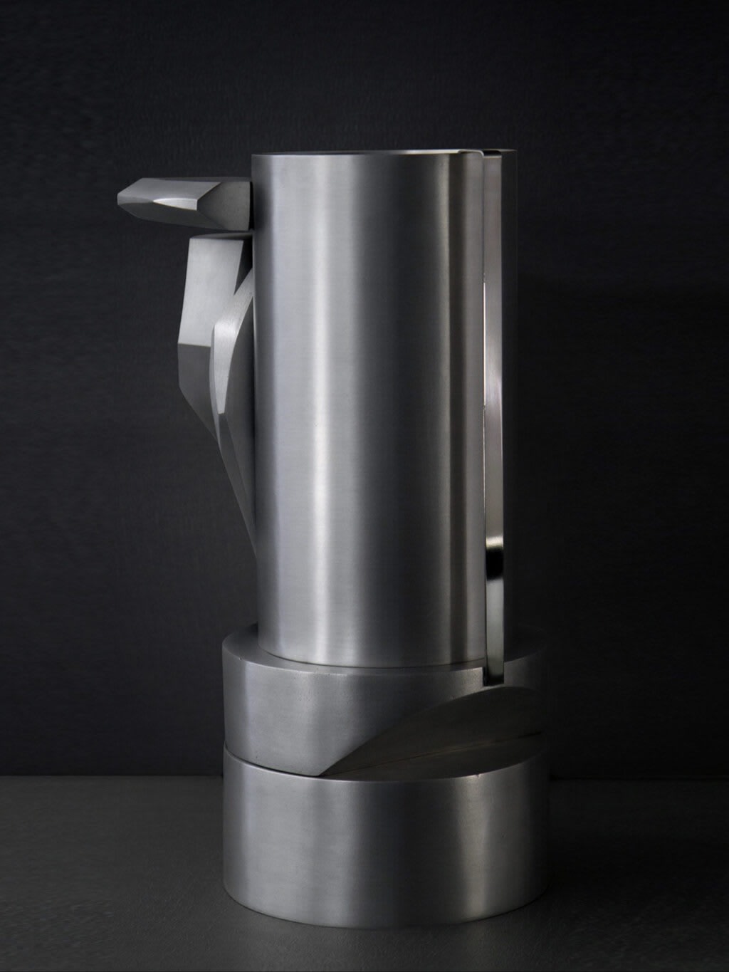 RC-AL2 — Sculptural Vase. Limited edition 8 + 1 AP — in context