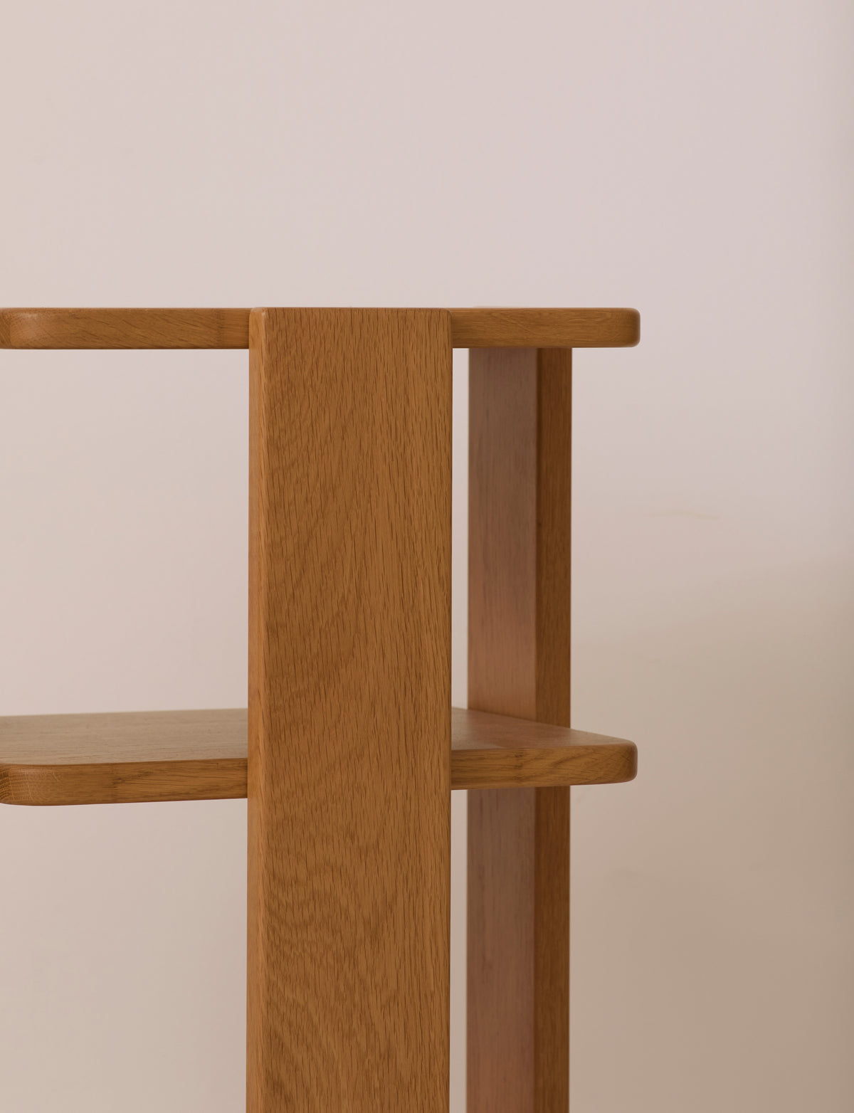 French Artisanal Shelf in Solid Oak c. 1980 — close-up of oak texture detail