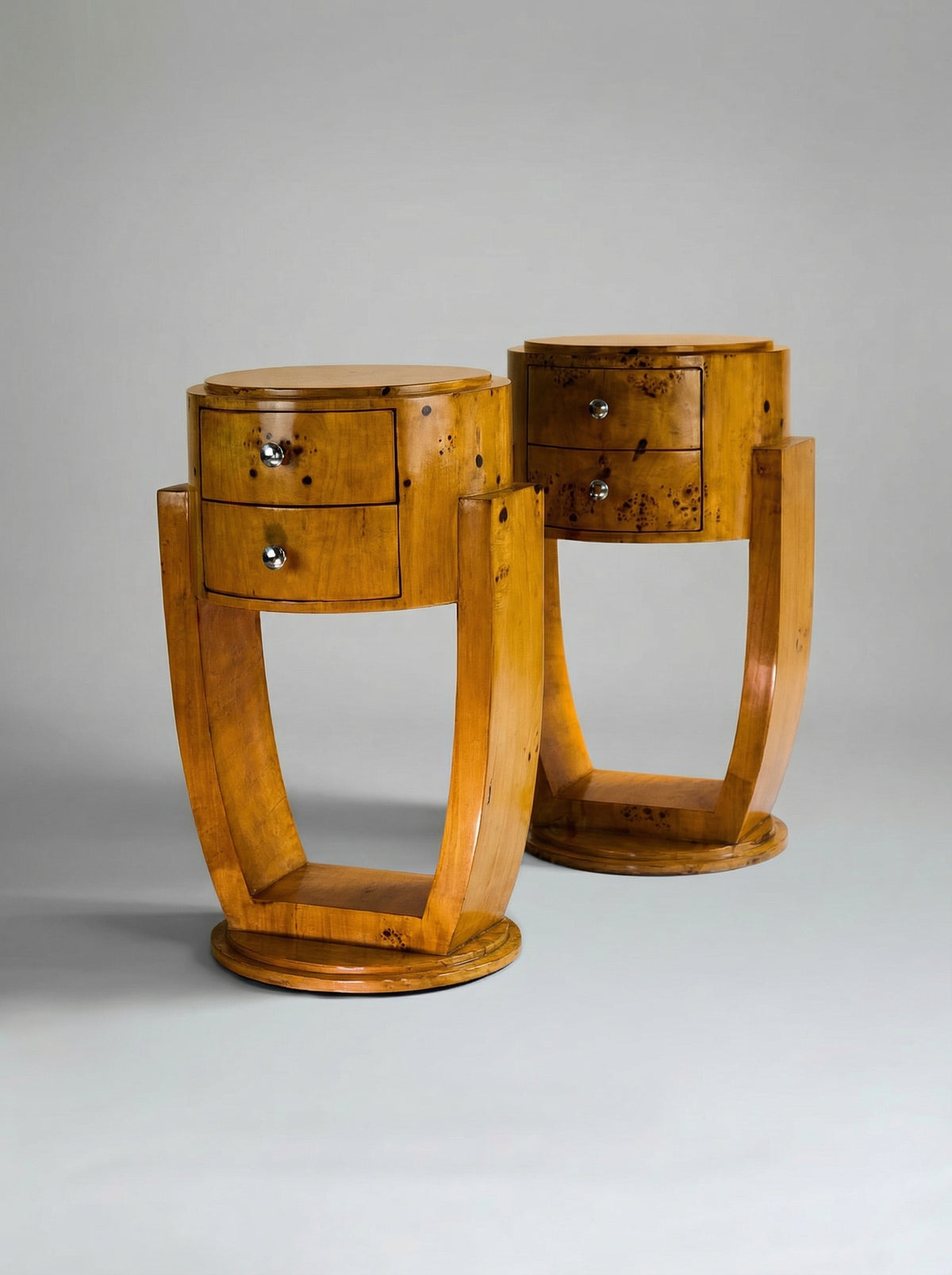 'Guillemets' Olive Burl Wood Bedside Table — detail view