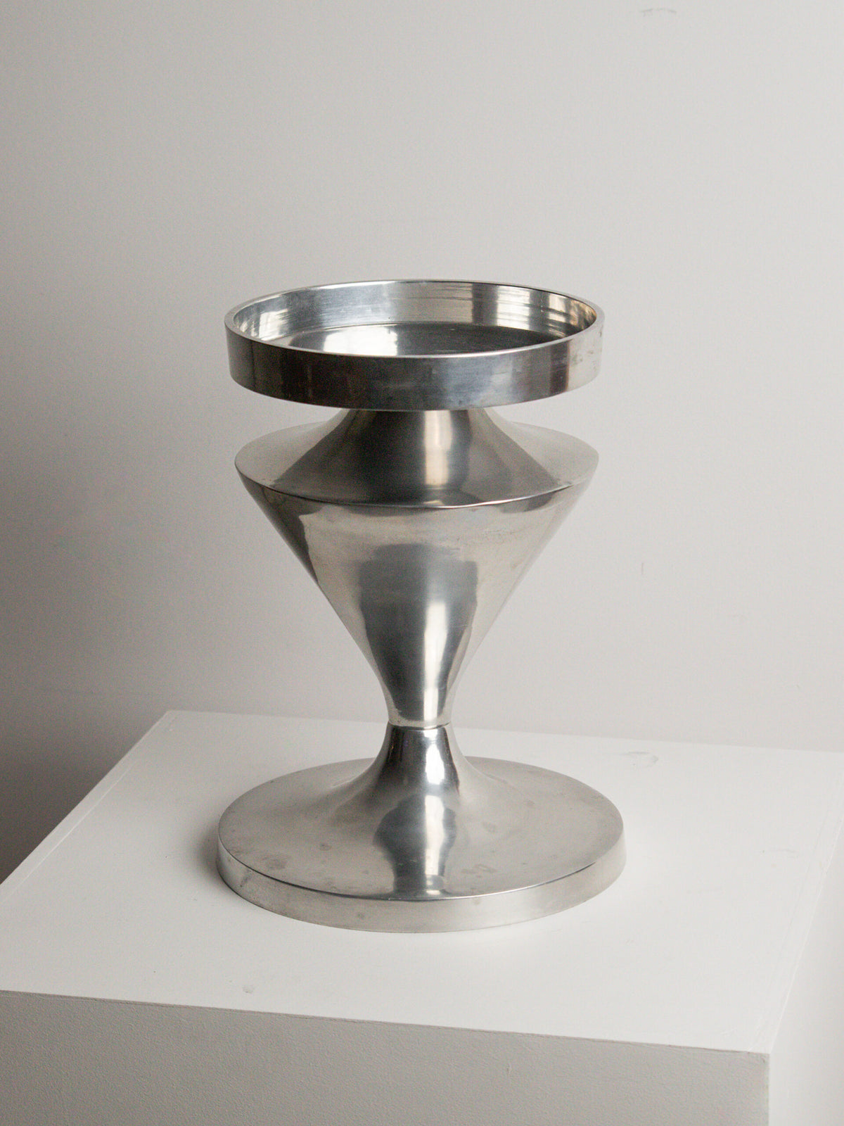 Hourglass Pedestal Stand with Lift-Off Tray, Polished Aluminium, Space Age 1970s — lifestyle setting