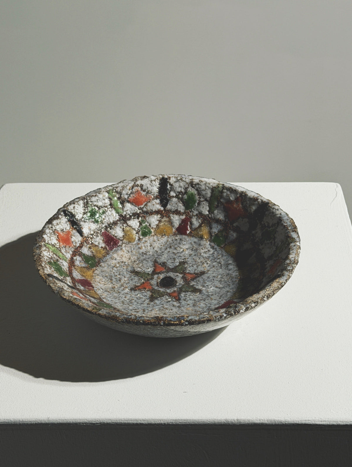 Bowl in Chamotte Stoneware by Fernande Kohler | The Oblist — handcrafted, colorful pattern