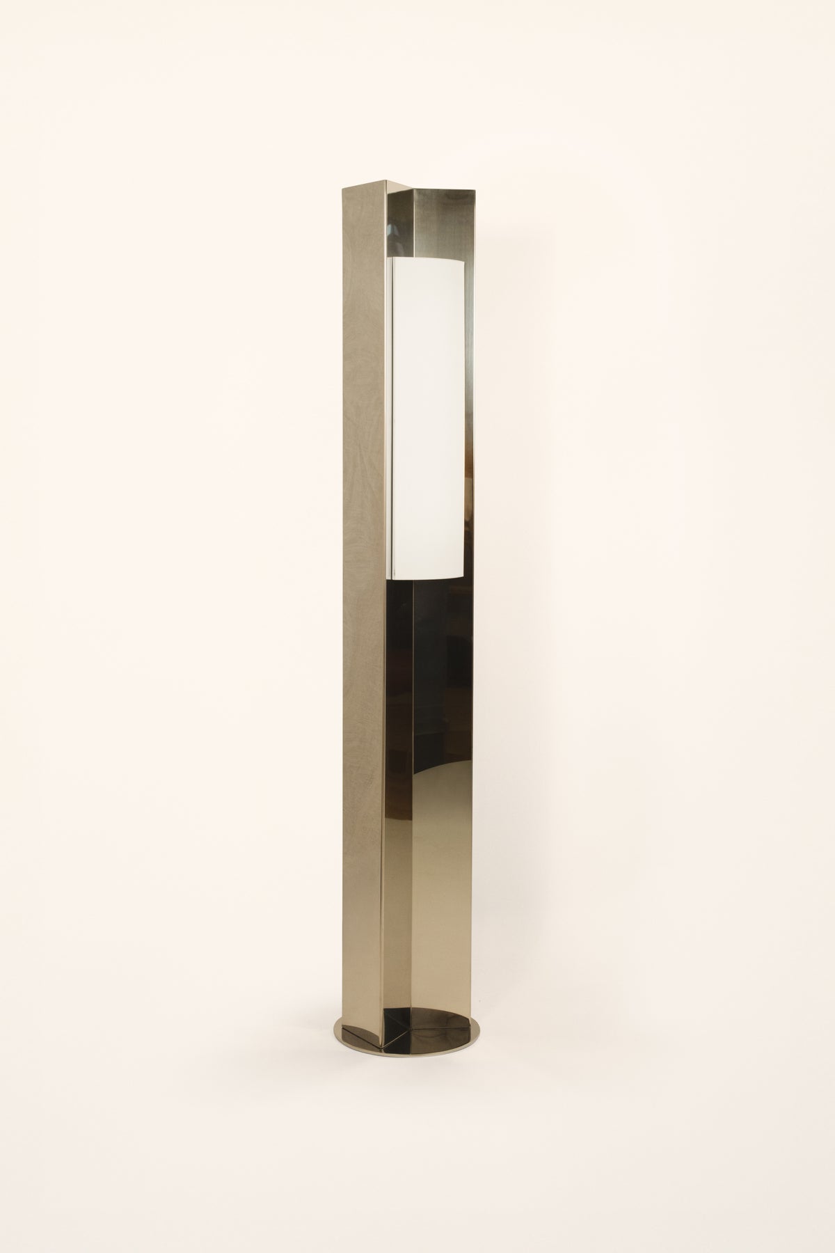 'Arrow 158' Floor Lamp — side angle