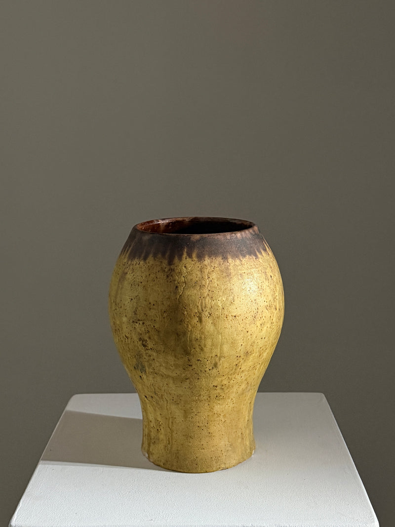 Ceramic vase, artist to be identified, 1960 by Figuresdesign | The Oblist