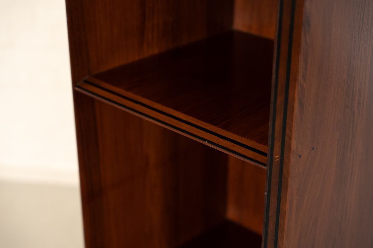 Artona Shelf by Afra & Tobia Scarpa for Maxalto — close-up of rich wood grain detail
