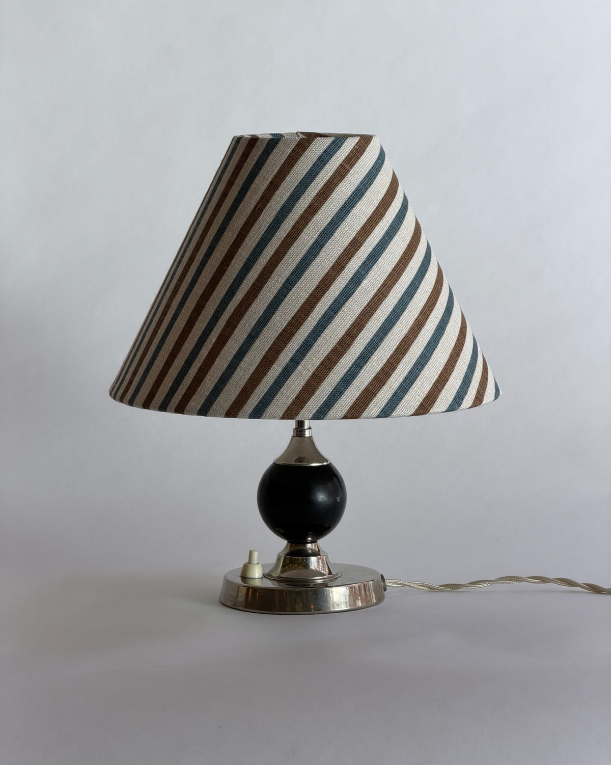 Swedish vintage Art Deco metal and wood table lamp  by Millefiori Interior | The Oblist